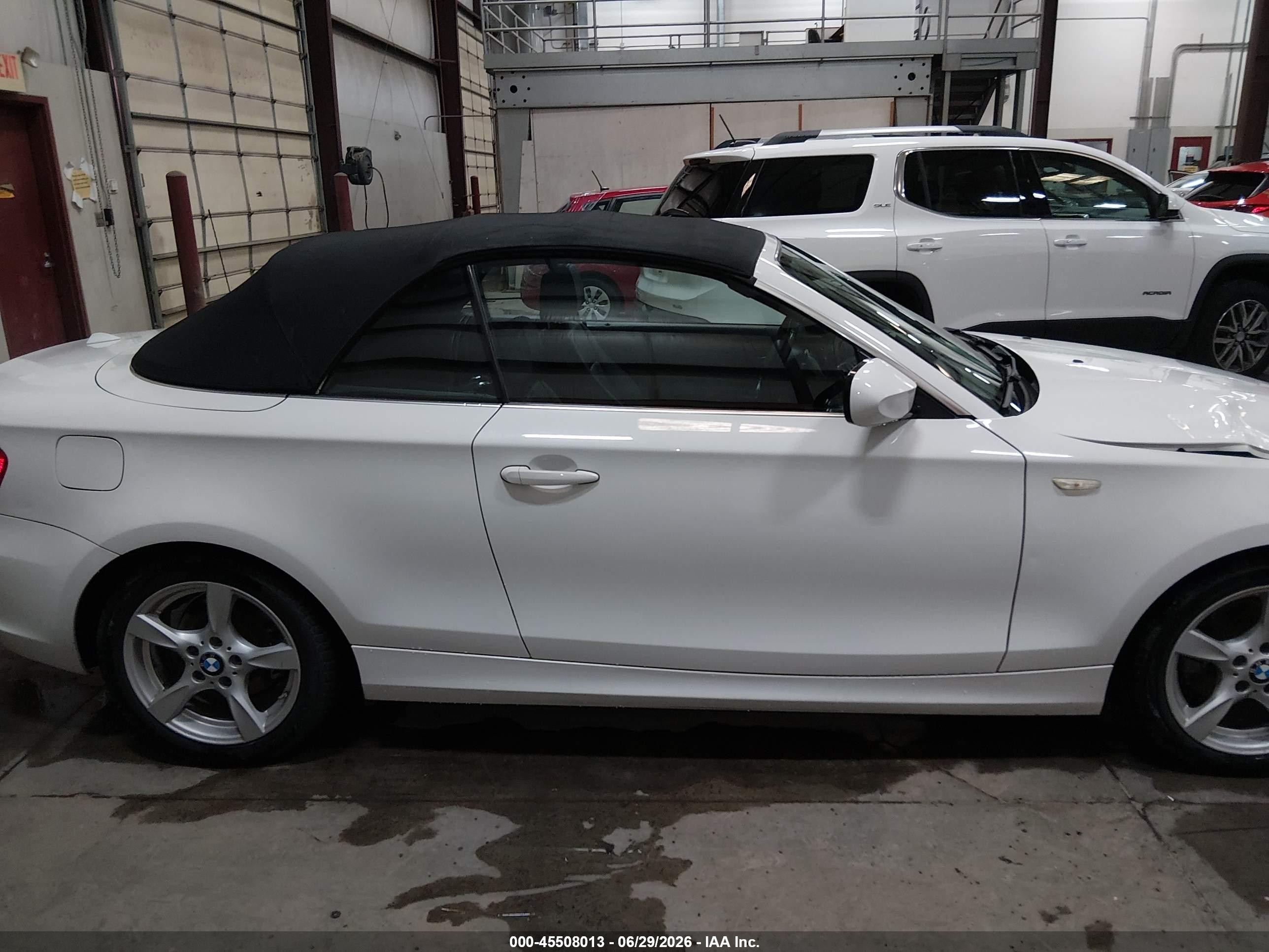 2013 Bmw 128i White vin: WBAUN1C52DVR00730