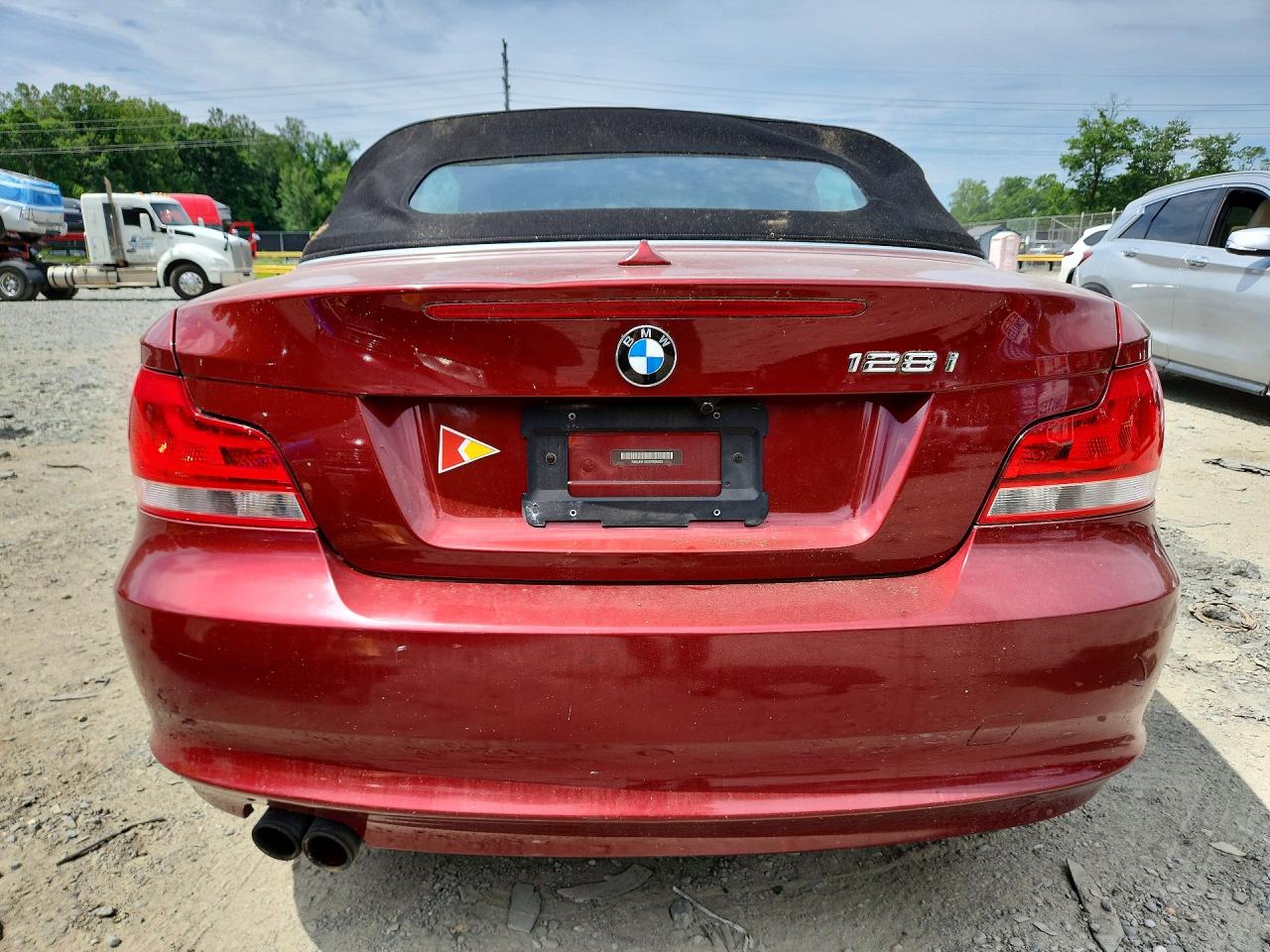 2013 Bmw 128 I Red vin: WBAUN1C52DVR00923