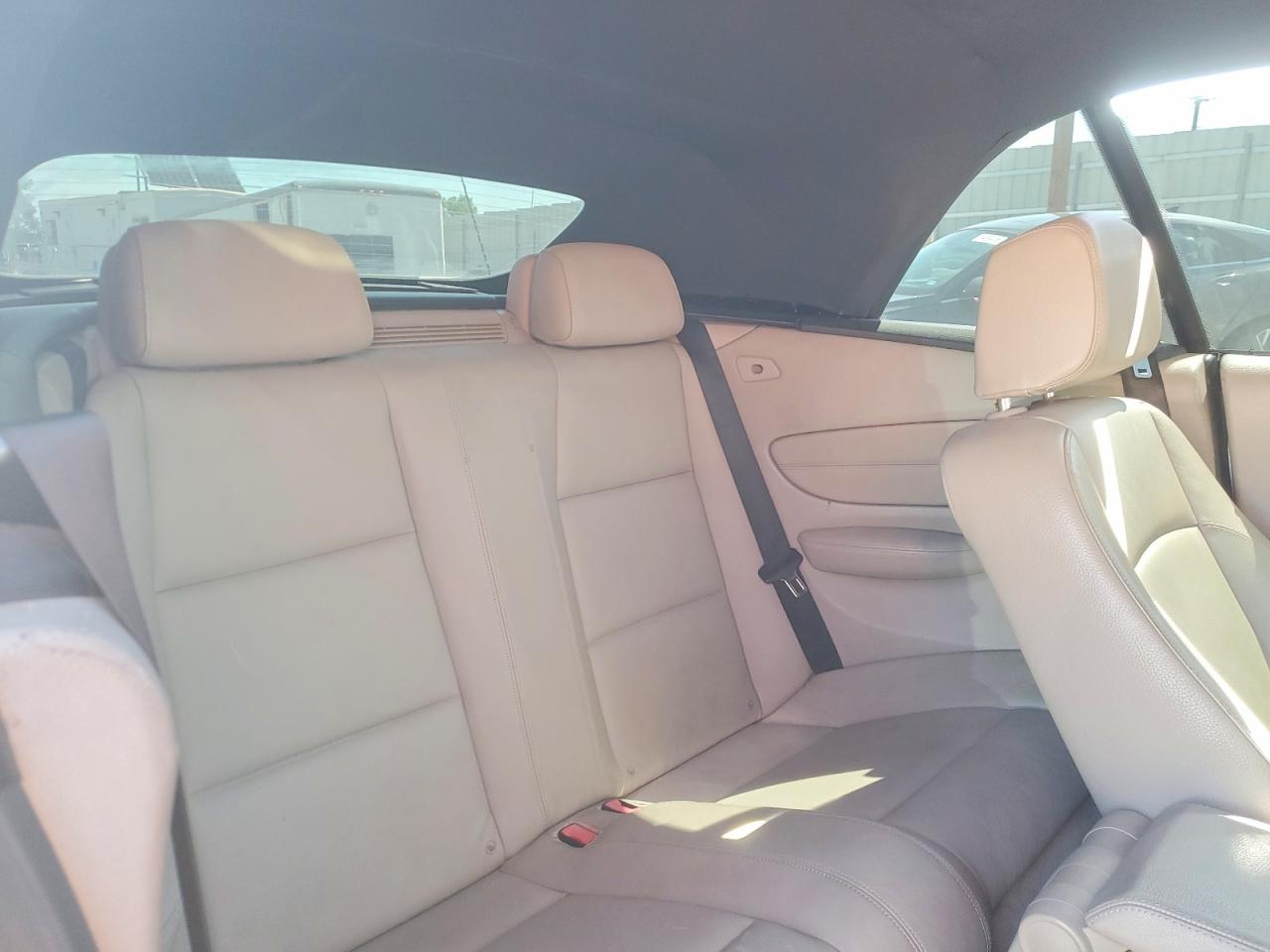 2011 Bmw 128 I Белый vin: WBAUN1C53BVH83417