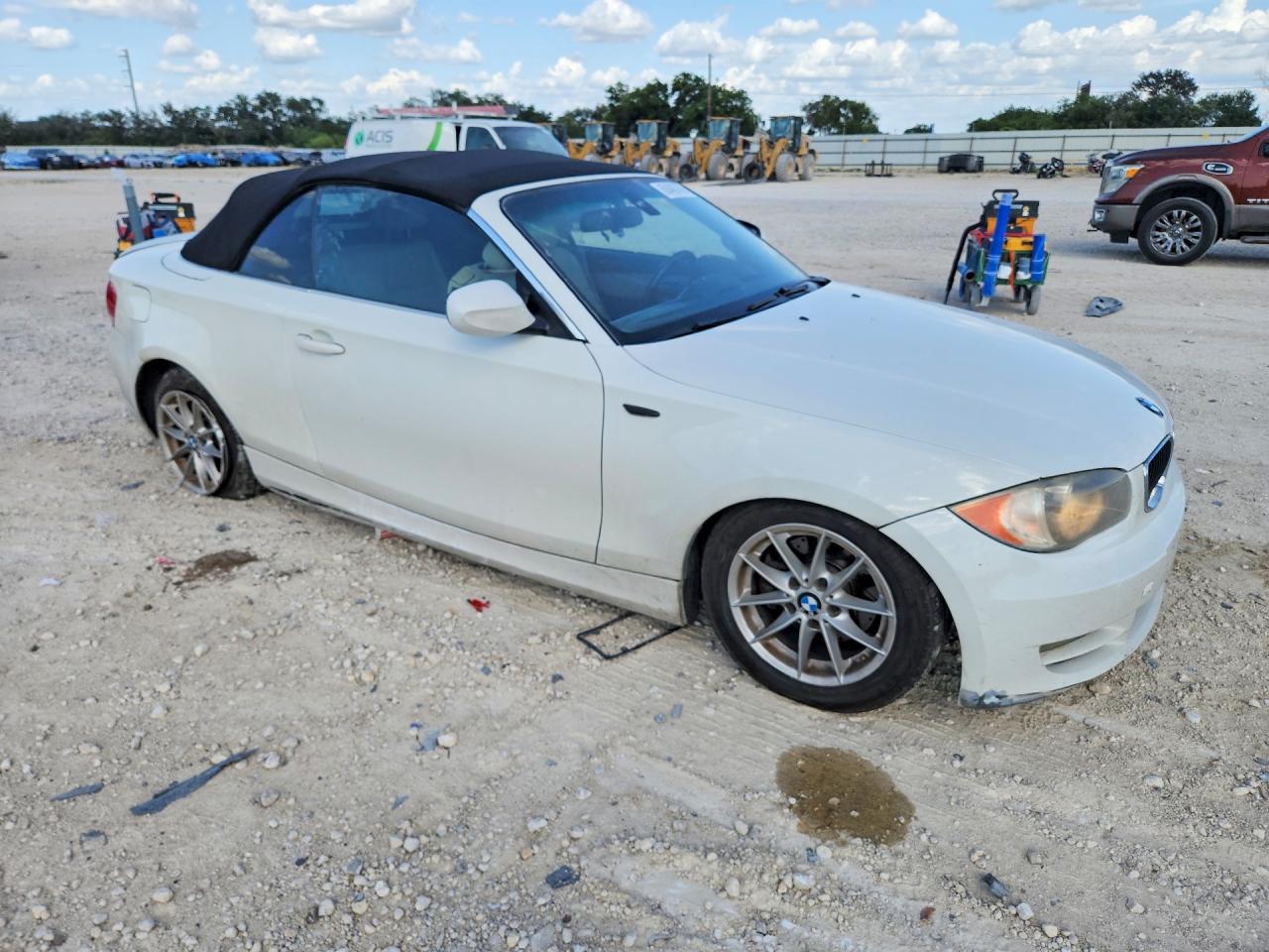 2010 Bmw 128 I White vin: WBAUN1C54AVH81819