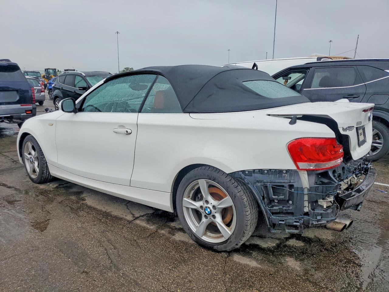 2013 Bmw 128 I Белый vin: WBAUN1C54DVR00891