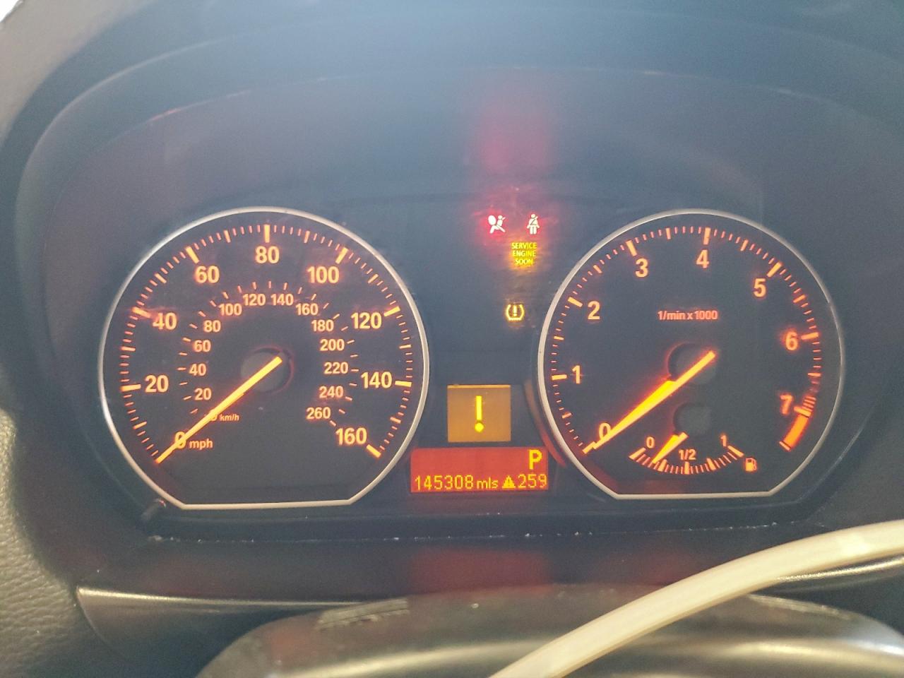 2010 Bmw 128 I Красный vin: WBAUN1C55AVH81716