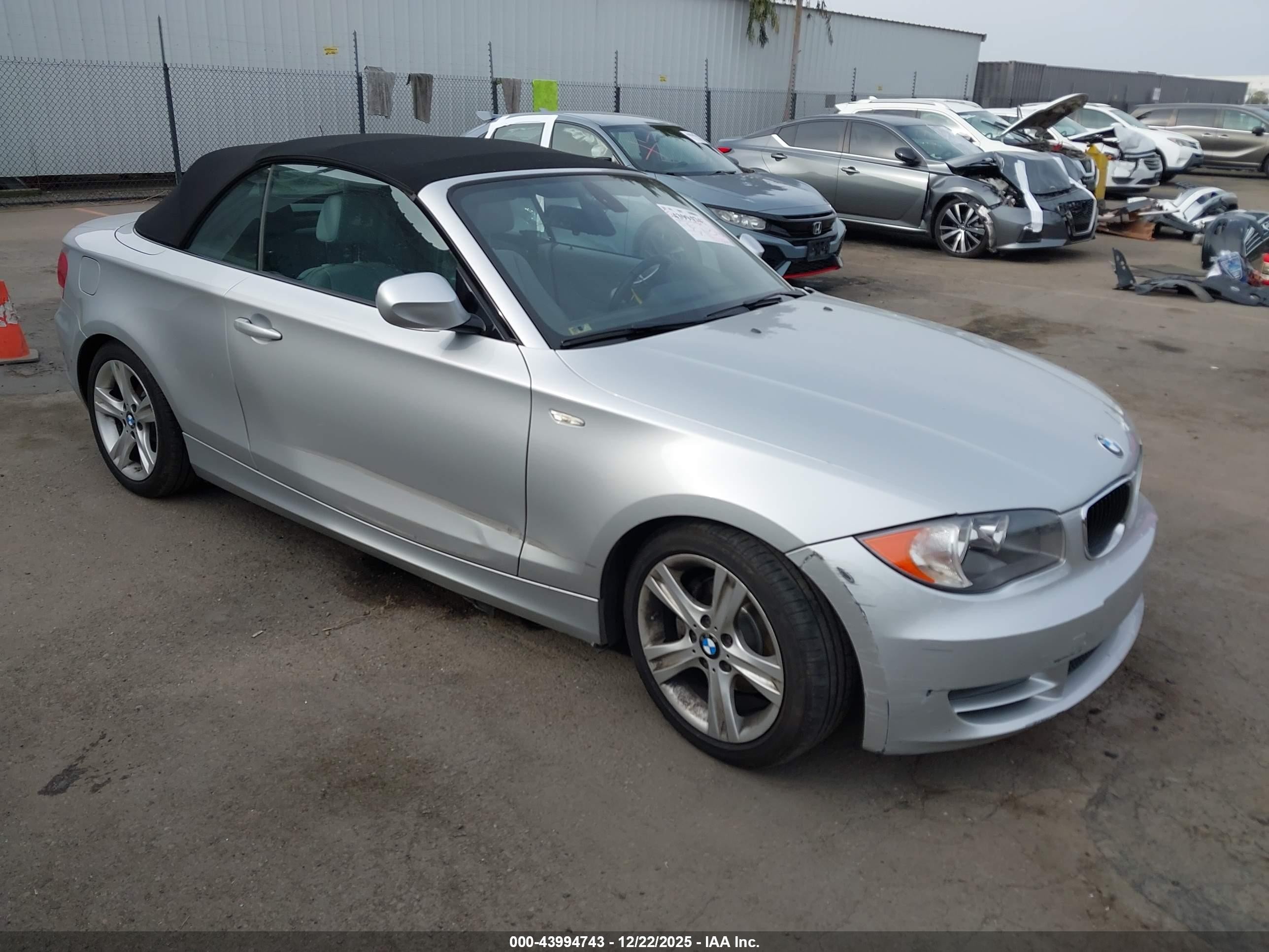 2010 Bmw 128i   Silver vin: WBAUN1C55AVH81988
