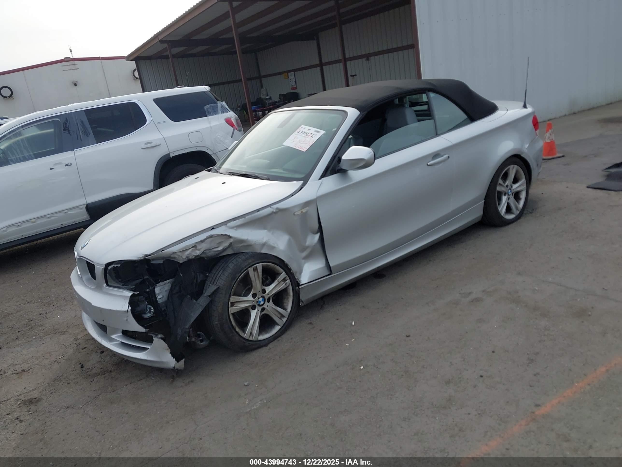 2010 Bmw 128i   Silver vin: WBAUN1C55AVH81988