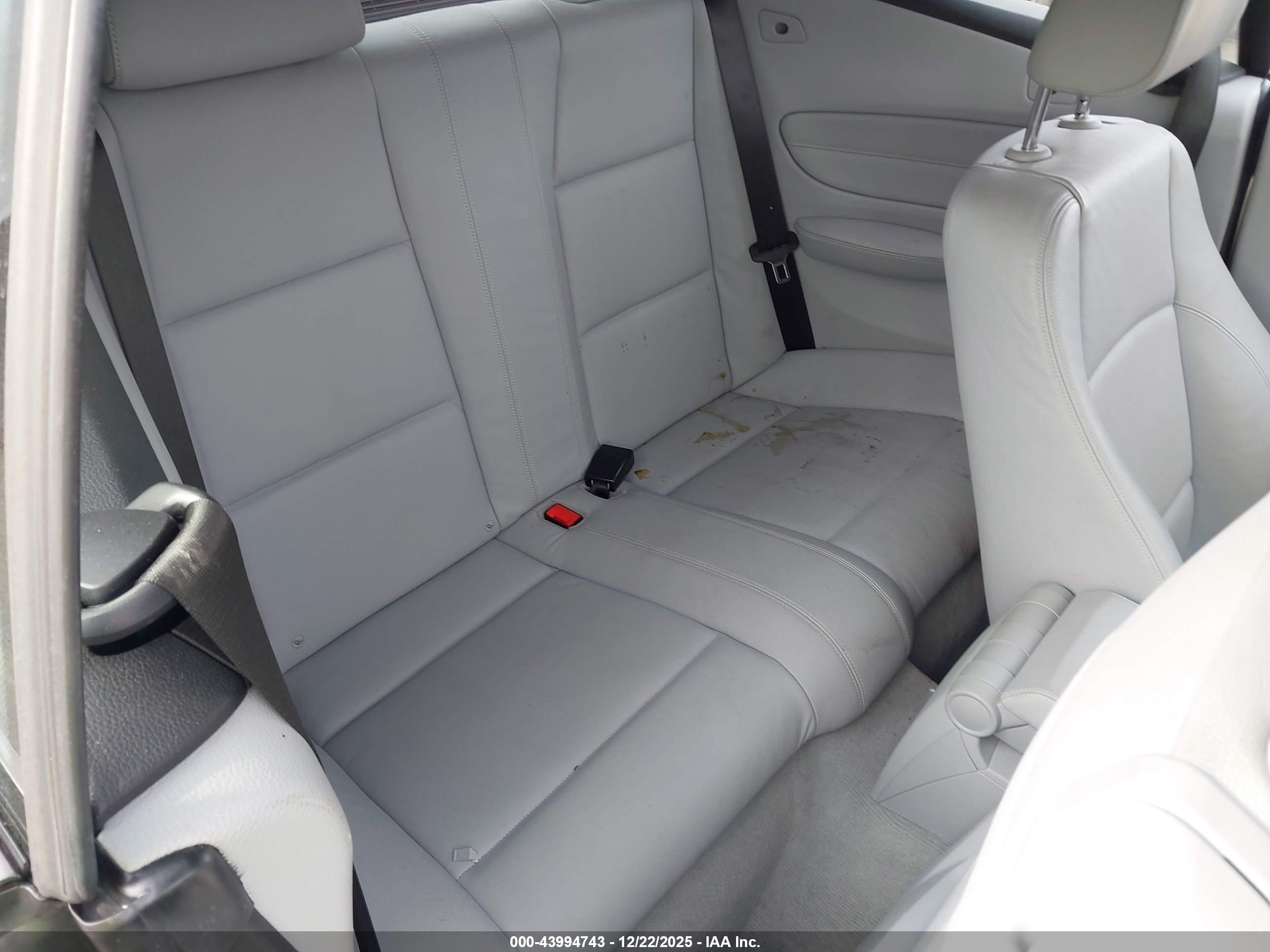 2010 Bmw 128i   Silver vin: WBAUN1C55AVH81988