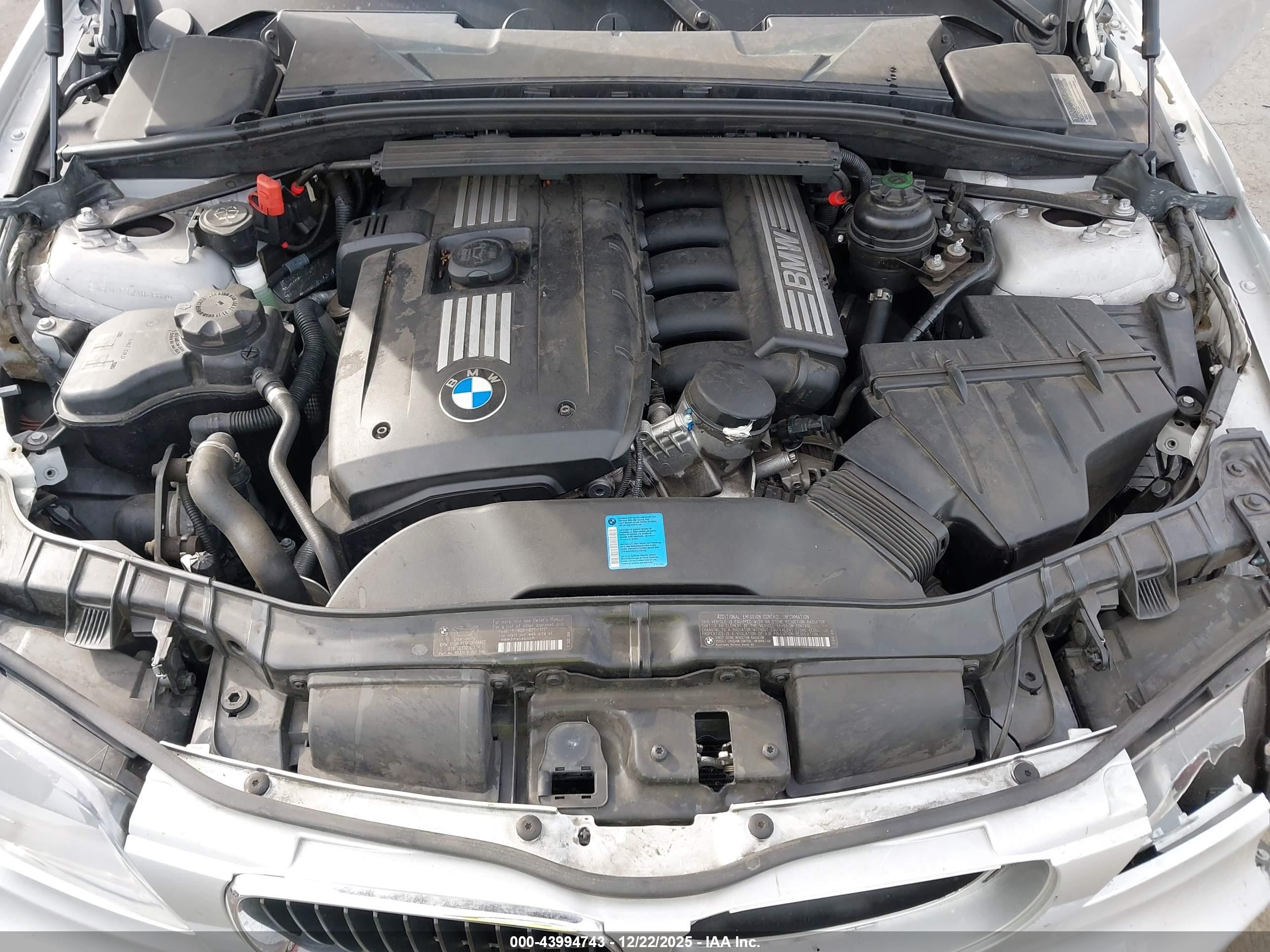 2010 Bmw 128i   Silver vin: WBAUN1C55AVH81988
