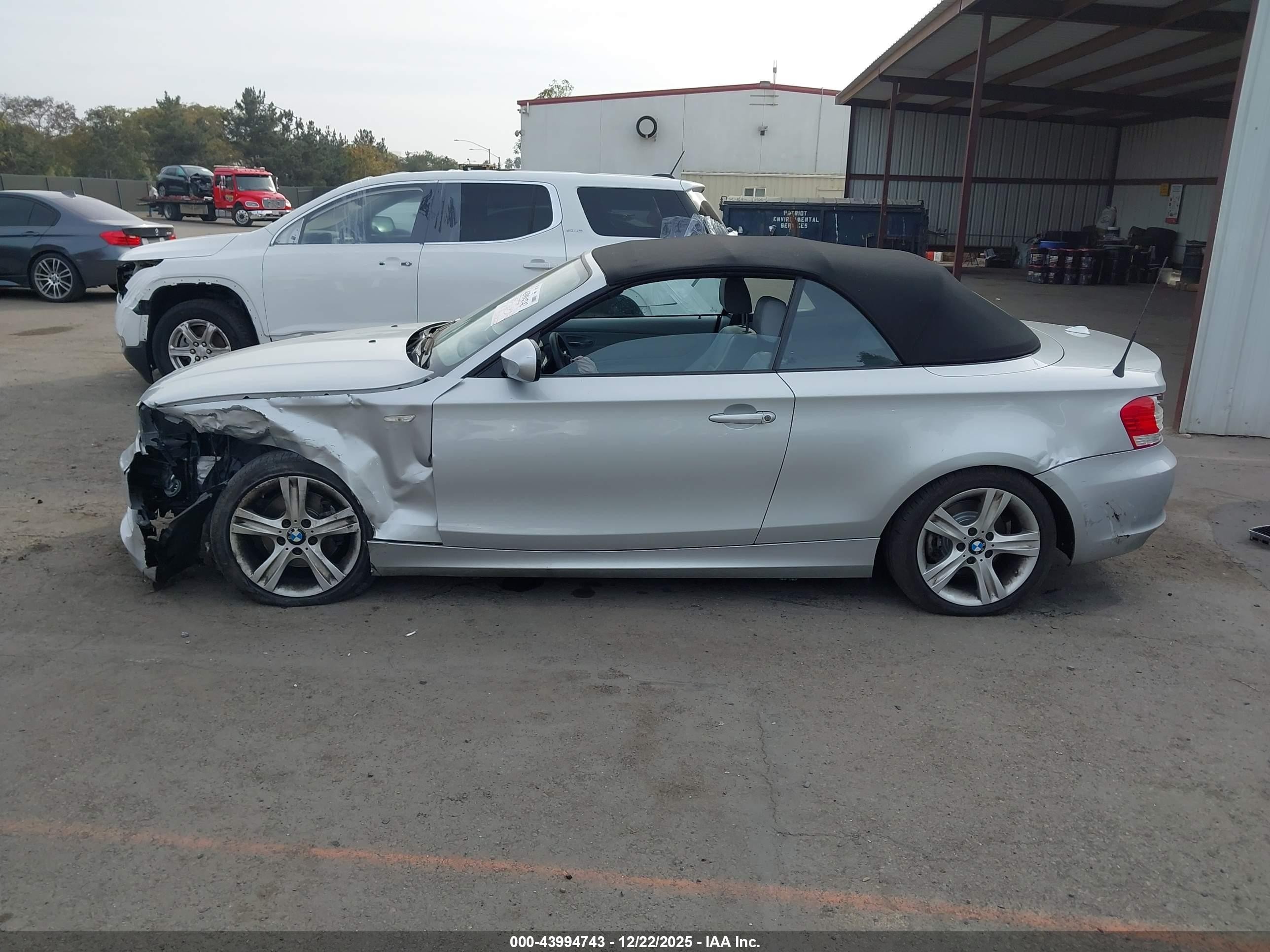 2010 Bmw 128i   Silver vin: WBAUN1C55AVH81988