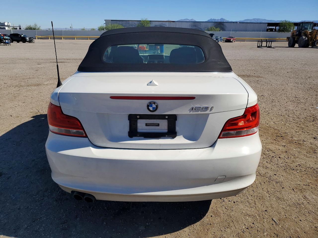 2012 Bmw 128 I White vin: WBAUN1C57CVR00527