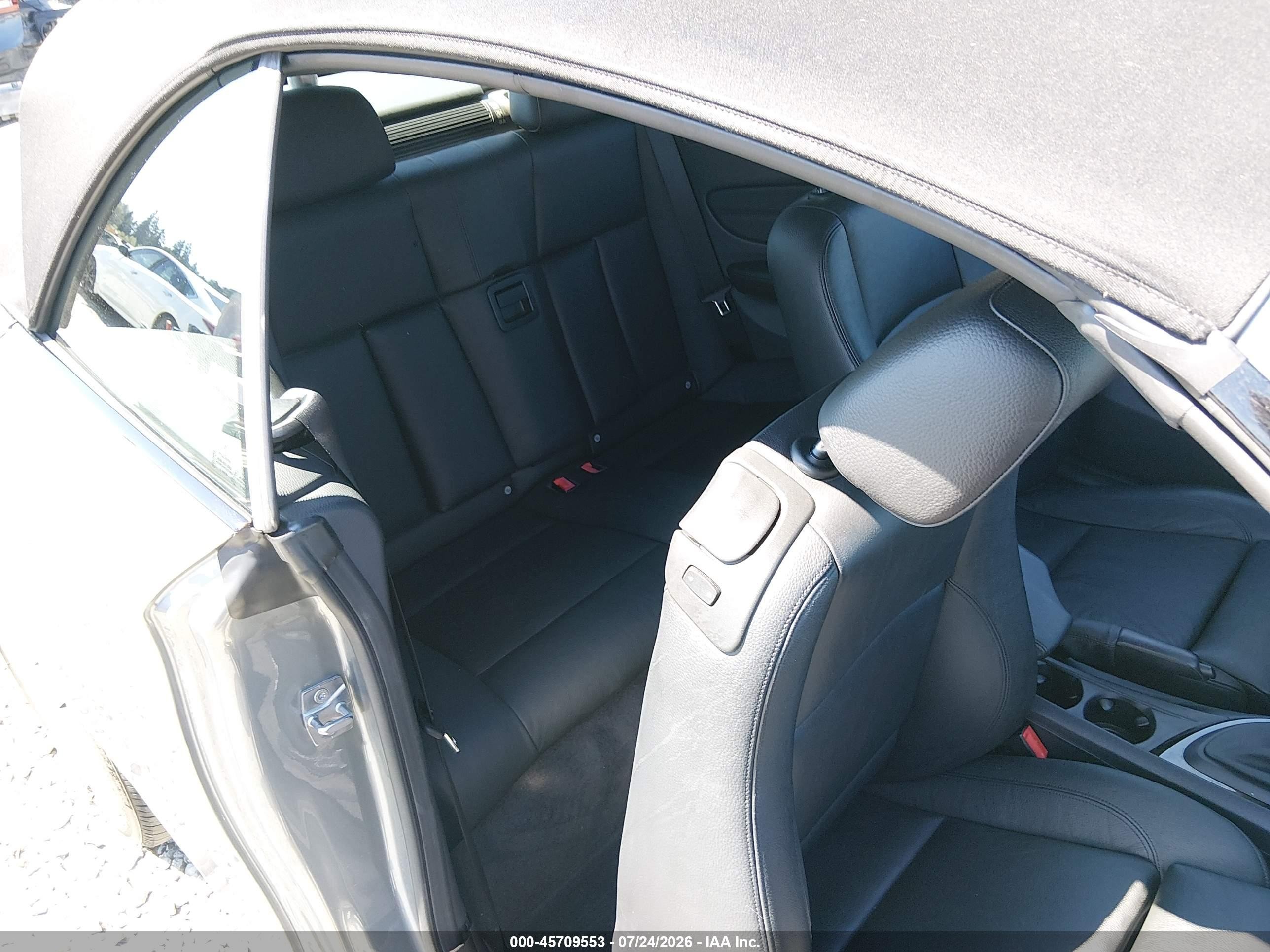 2011 Bmw 128i   Серый vin: WBAUN1C58BVH83249