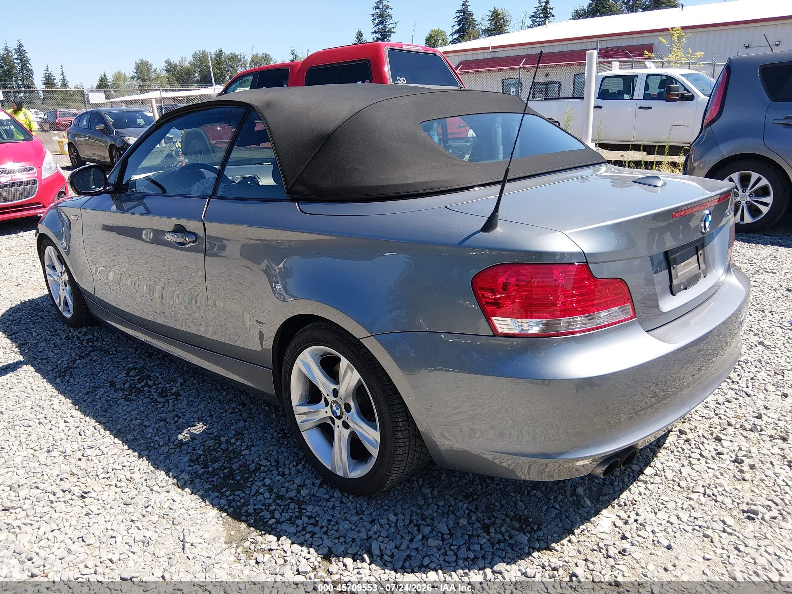 2011 Bmw 128i   Серый vin: WBAUN1C58BVH83249