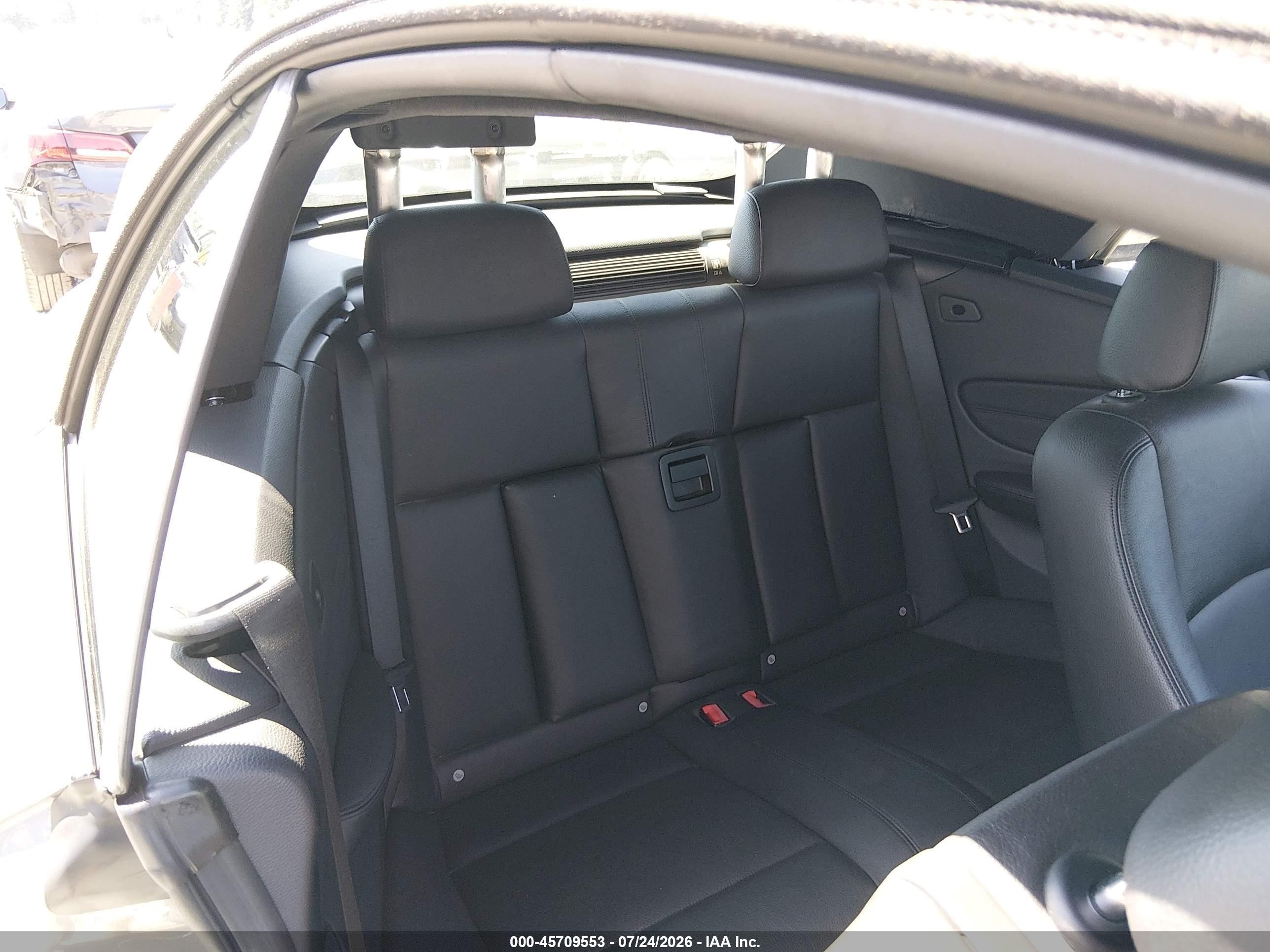 2011 Bmw 128i   Серый vin: WBAUN1C58BVH83249