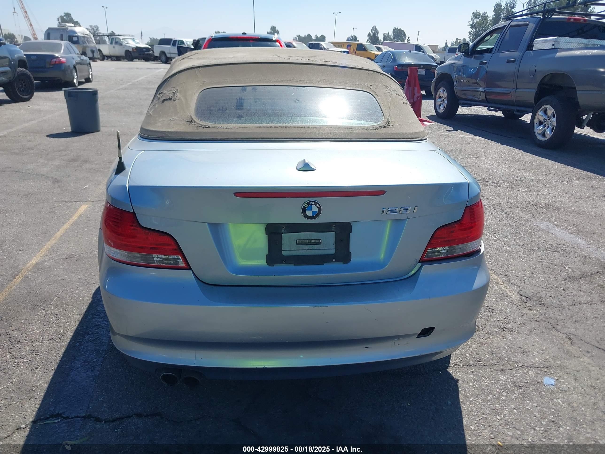 2010 Bmw 128i   Light Blue vin: WBAUN1C59AVH81962