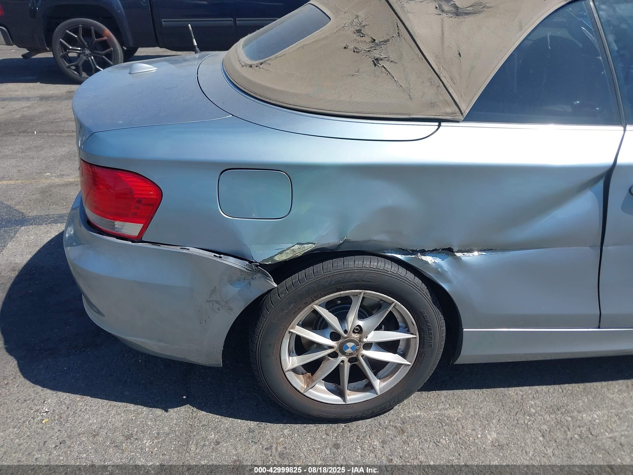 2010 Bmw 128i   Light Blue vin: WBAUN1C59AVH81962