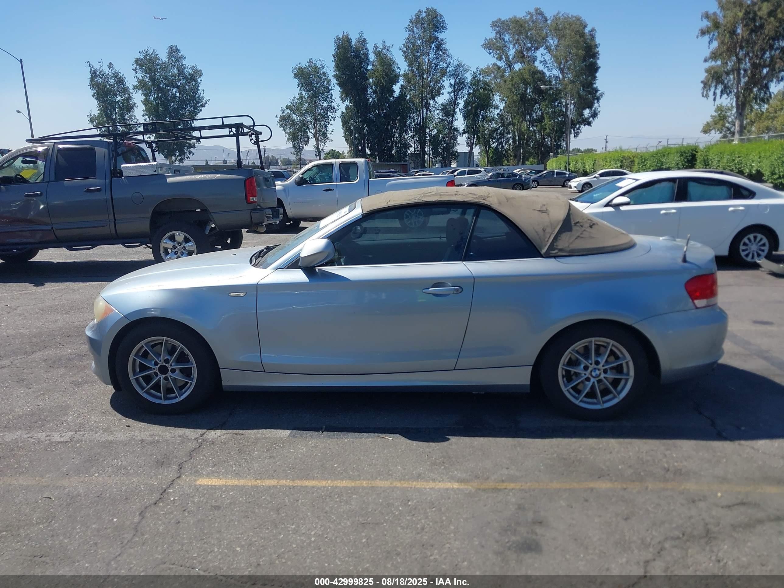 2010 Bmw 128i   Light Blue vin: WBAUN1C59AVH81962