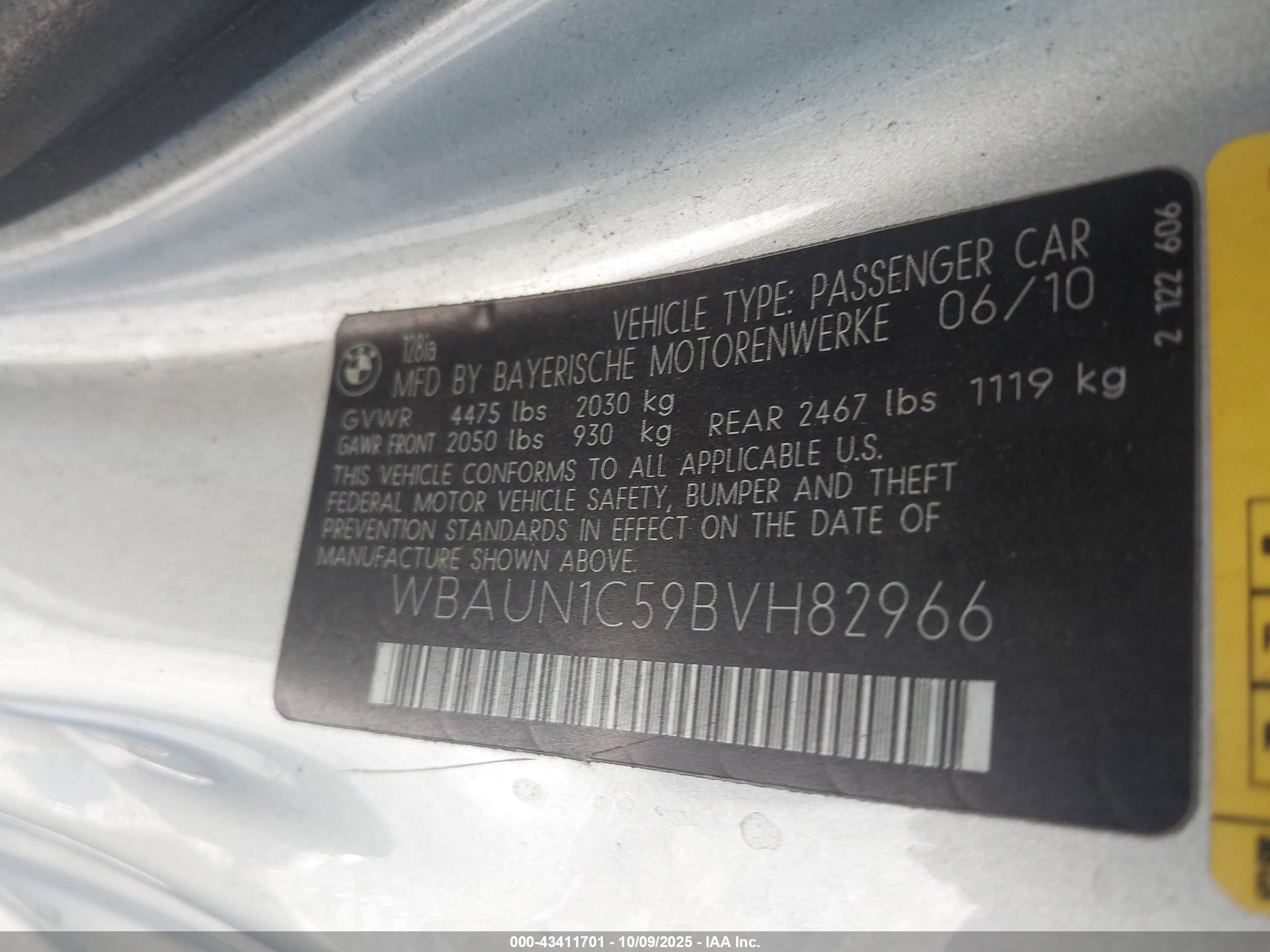 2011 Bmw 128i   Silver vin: WBAUN1C59BVH82966