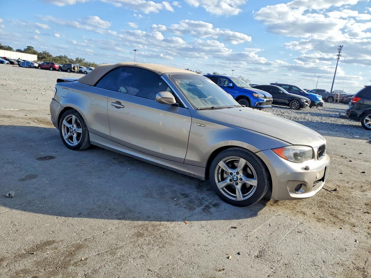 2013 Bmw 128 I Tan vin: WBAUN1C5XDVR00880