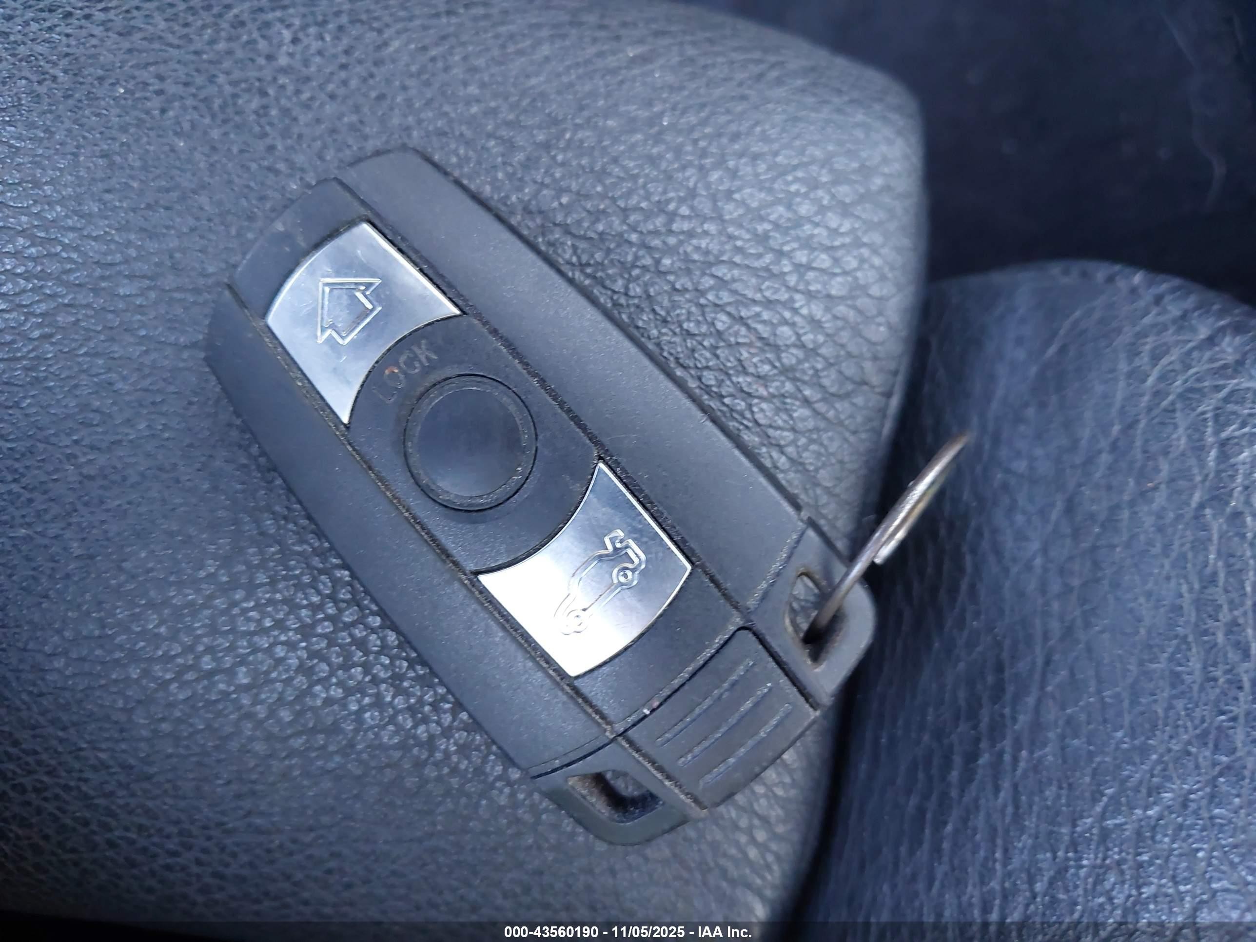 2011 Bmw 135i   Silver vin: WBAUN7C51BVM24602