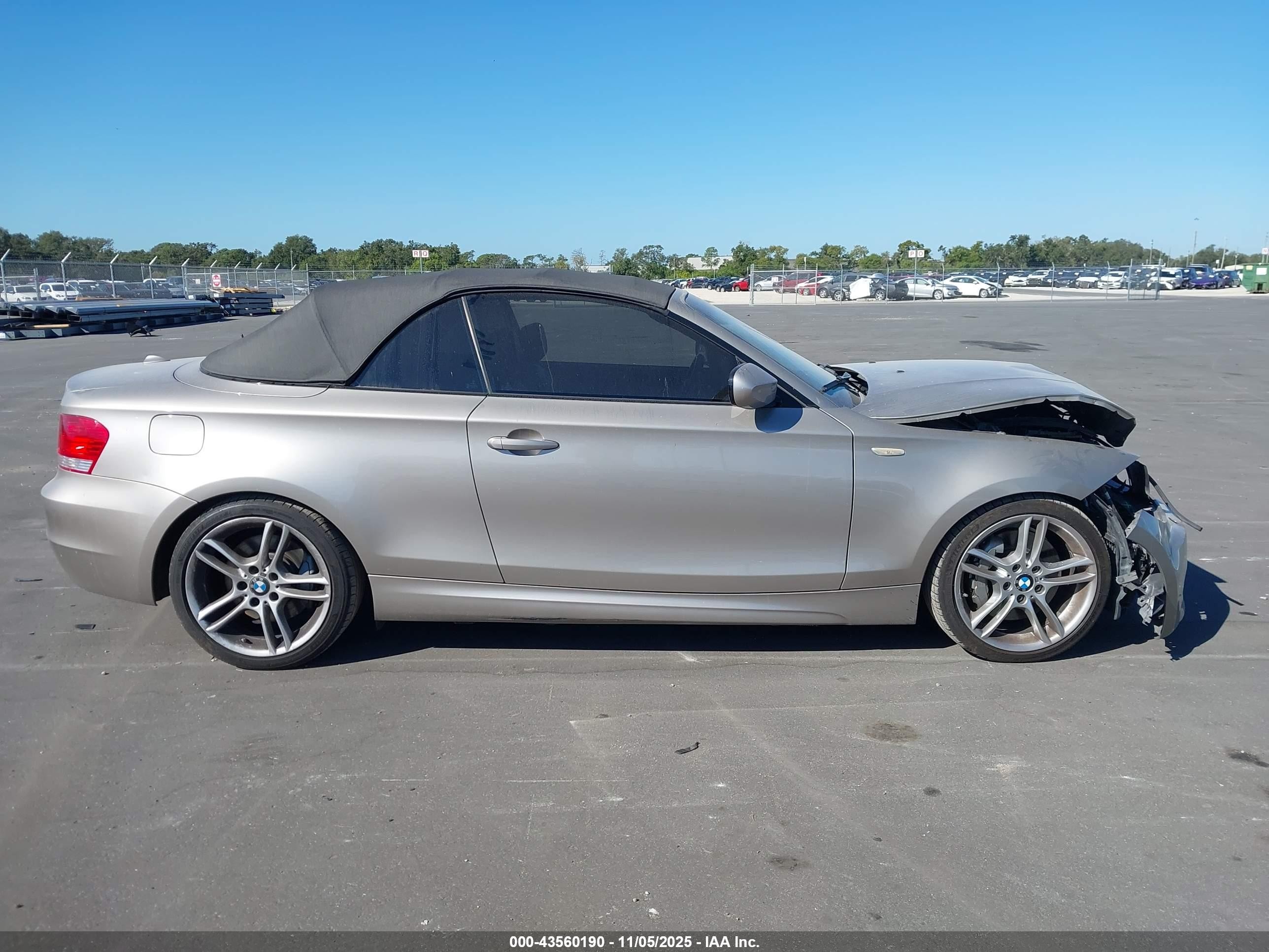 2011 Bmw 135i   Silver vin: WBAUN7C51BVM24602