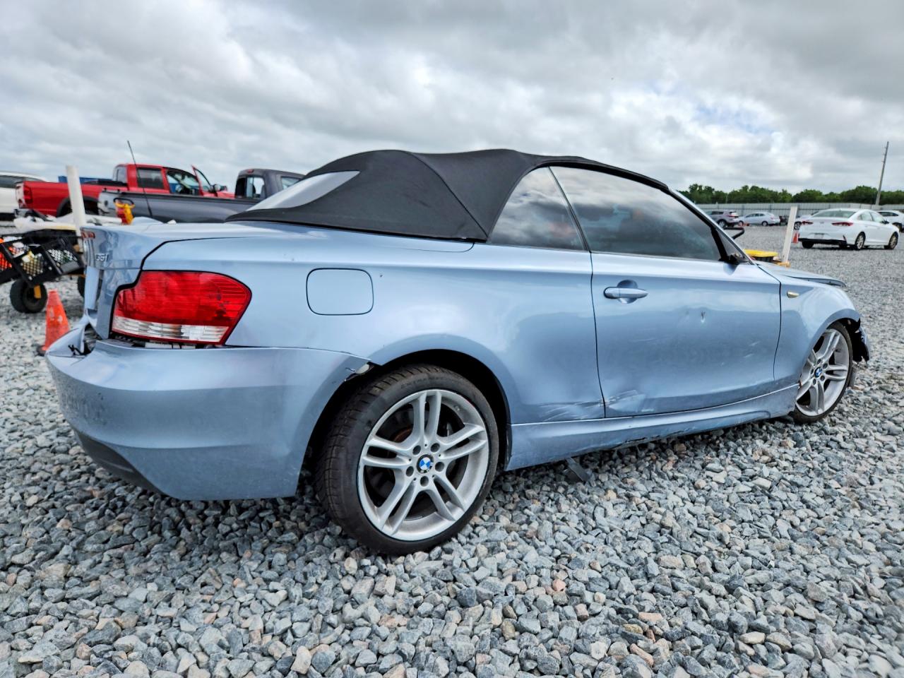 2011 Bmw 135 I Blue vin: WBAUN7C51BVM25040