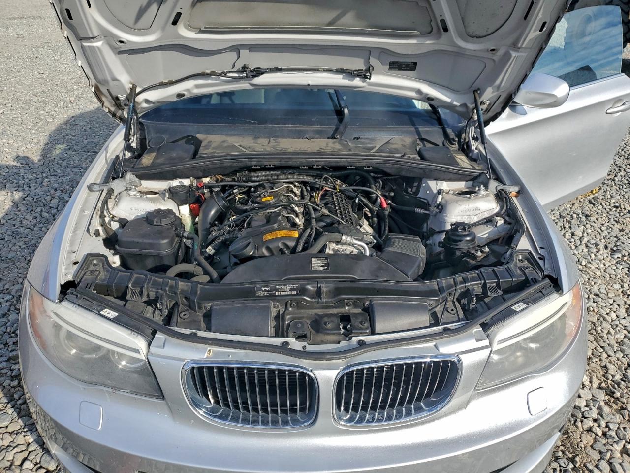 2012 Bmw 135 I Silver vin: WBAUN7C53CVM26482