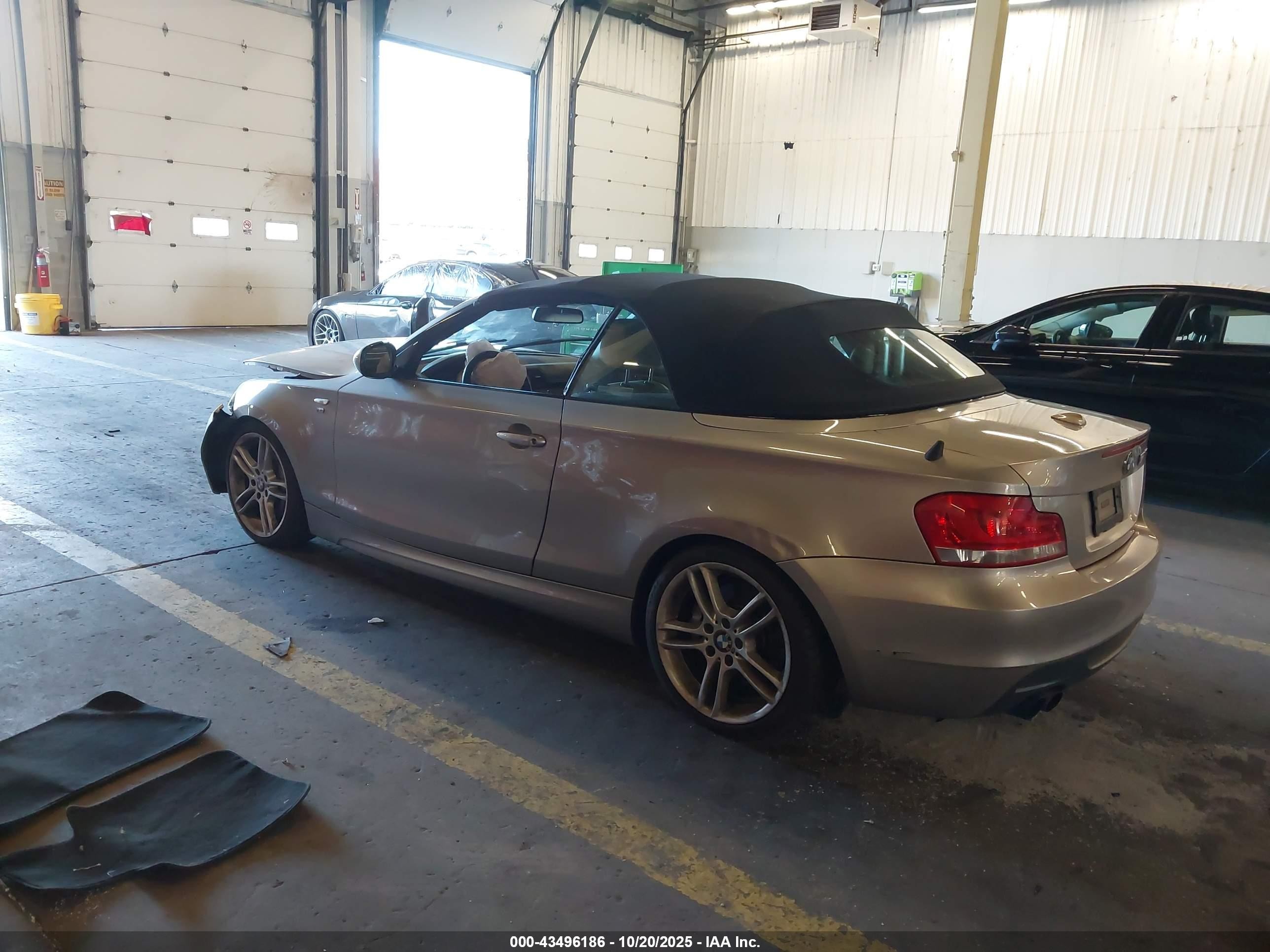2012 Bmw 135i   Серебряный vin: WBAUN7C53CVM26496