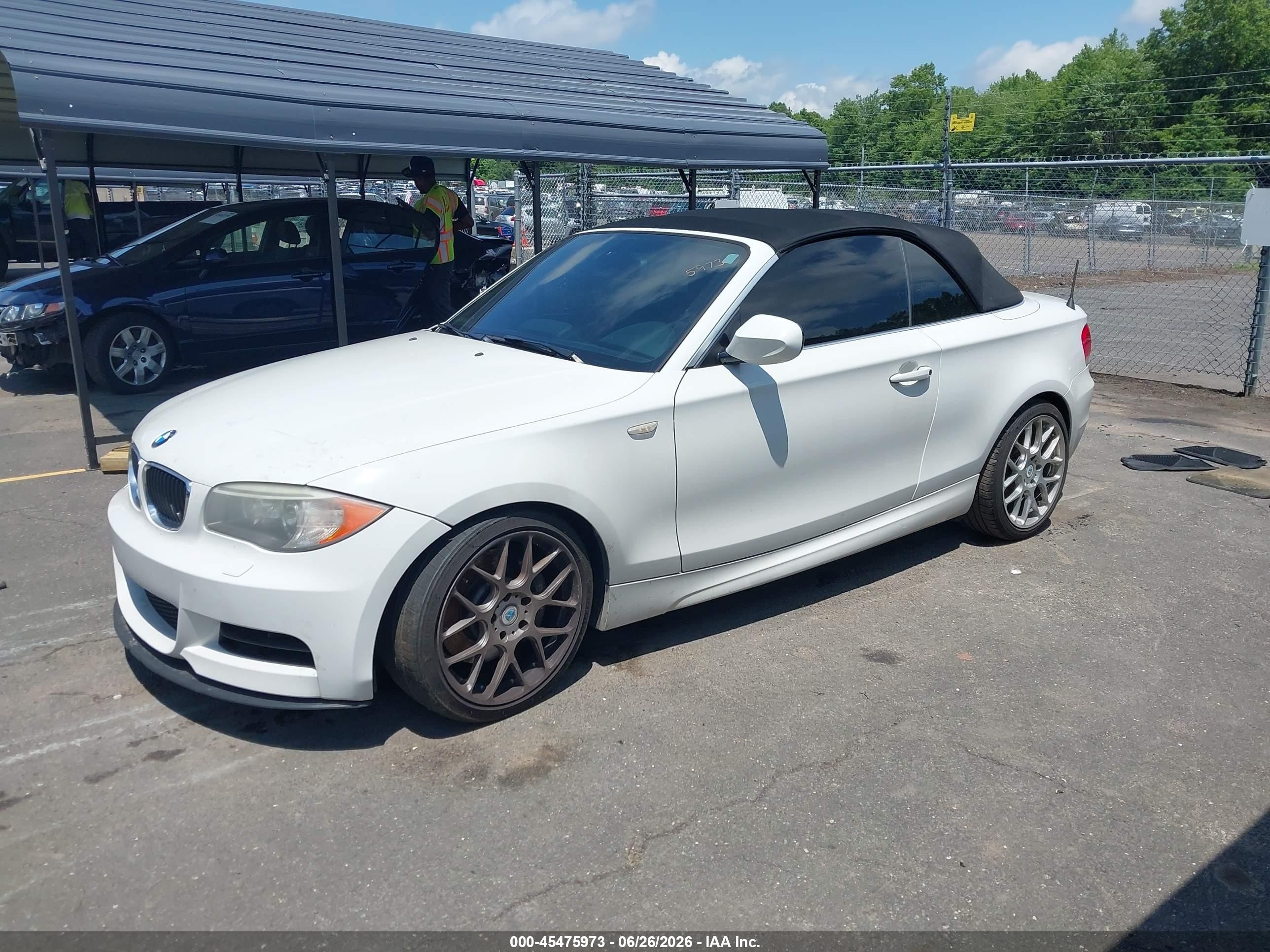 2013 Bmw 135i   Белый vin: WBAUN7C53DVM26970