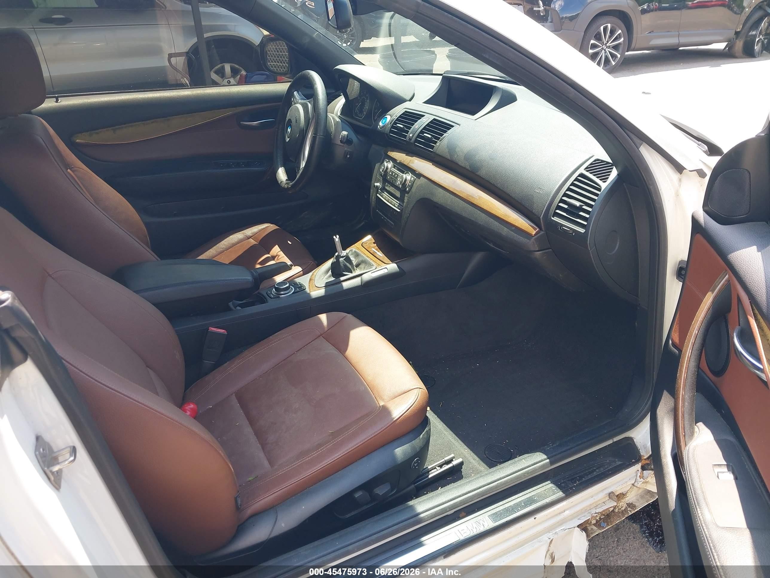 2013 Bmw 135i   Белый vin: WBAUN7C53DVM26970