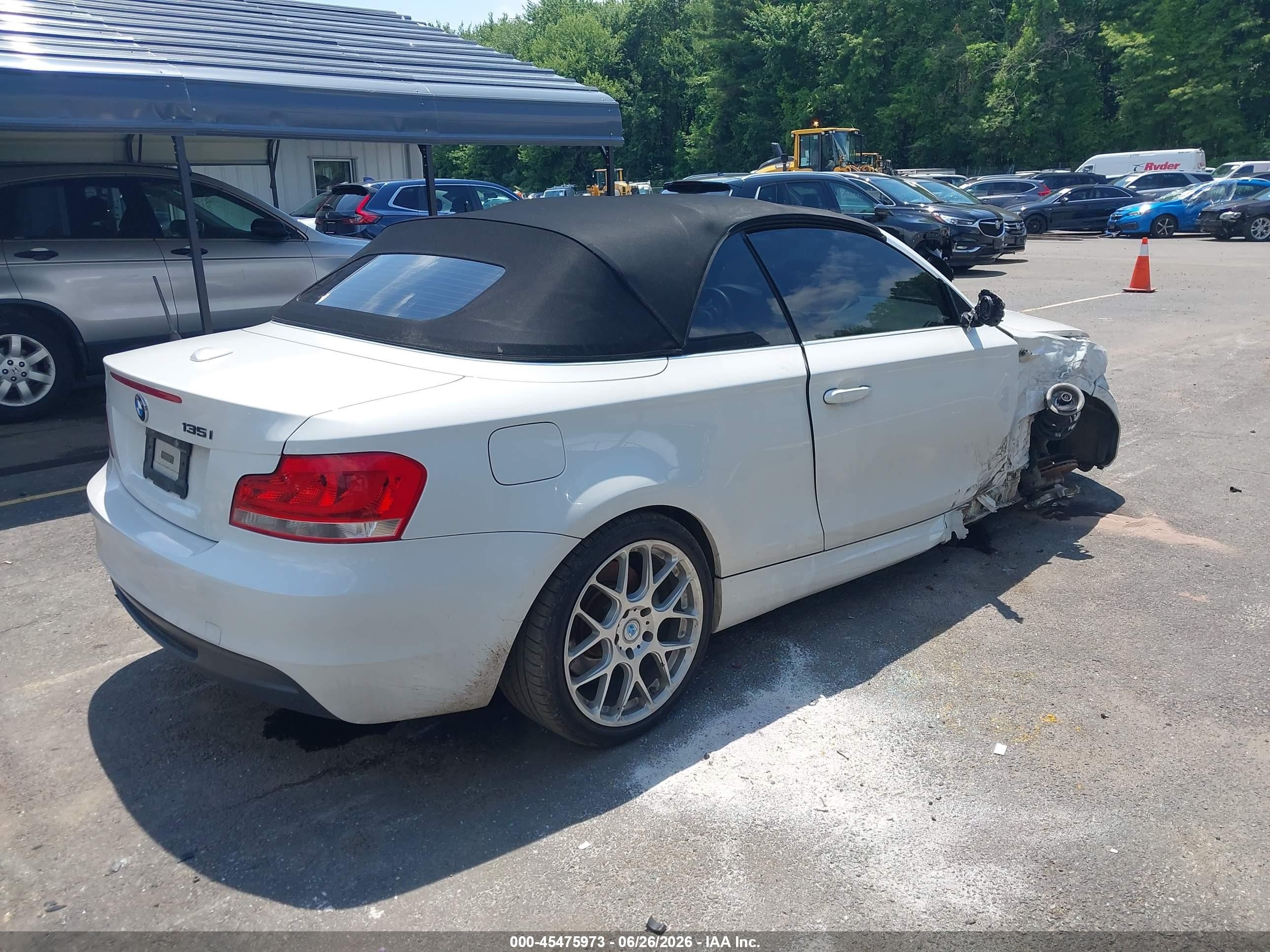 2013 Bmw 135i   Белый vin: WBAUN7C53DVM26970