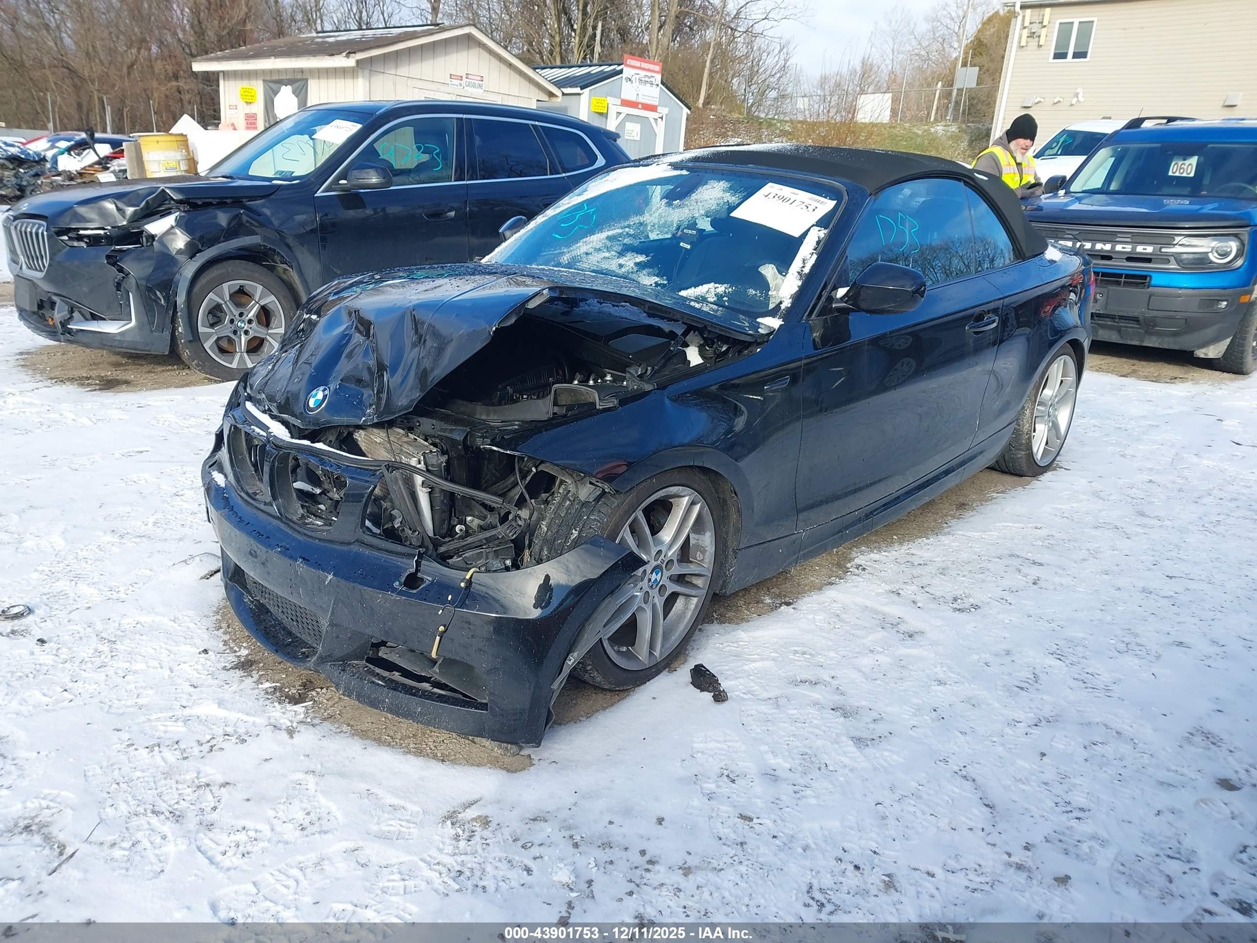 2013 Bmw 135i   Black vin: WBAUN7C54DVM27531