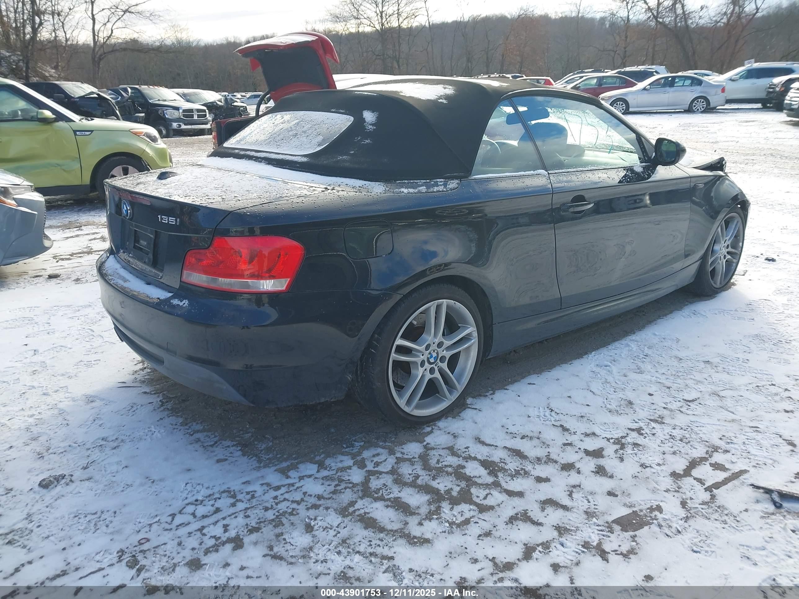 2013 Bmw 135i   Black vin: WBAUN7C54DVM27531
