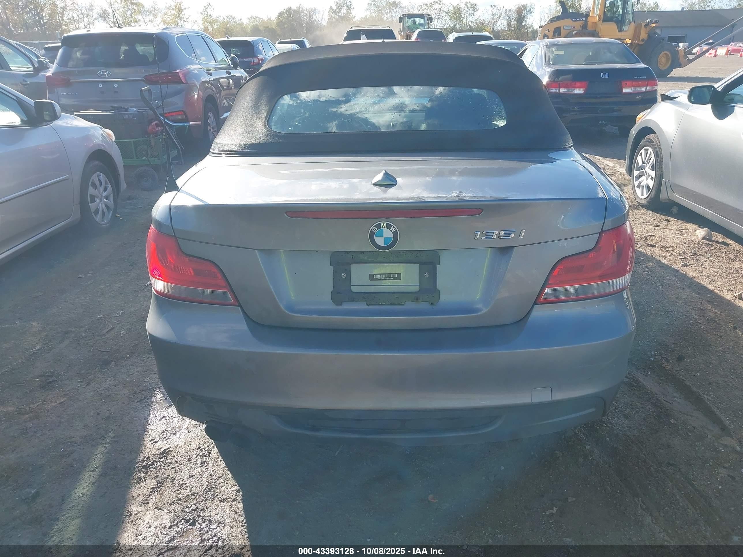 2012 Bmw 135i   Серебряный vin: WBAUN7C55CVM25964