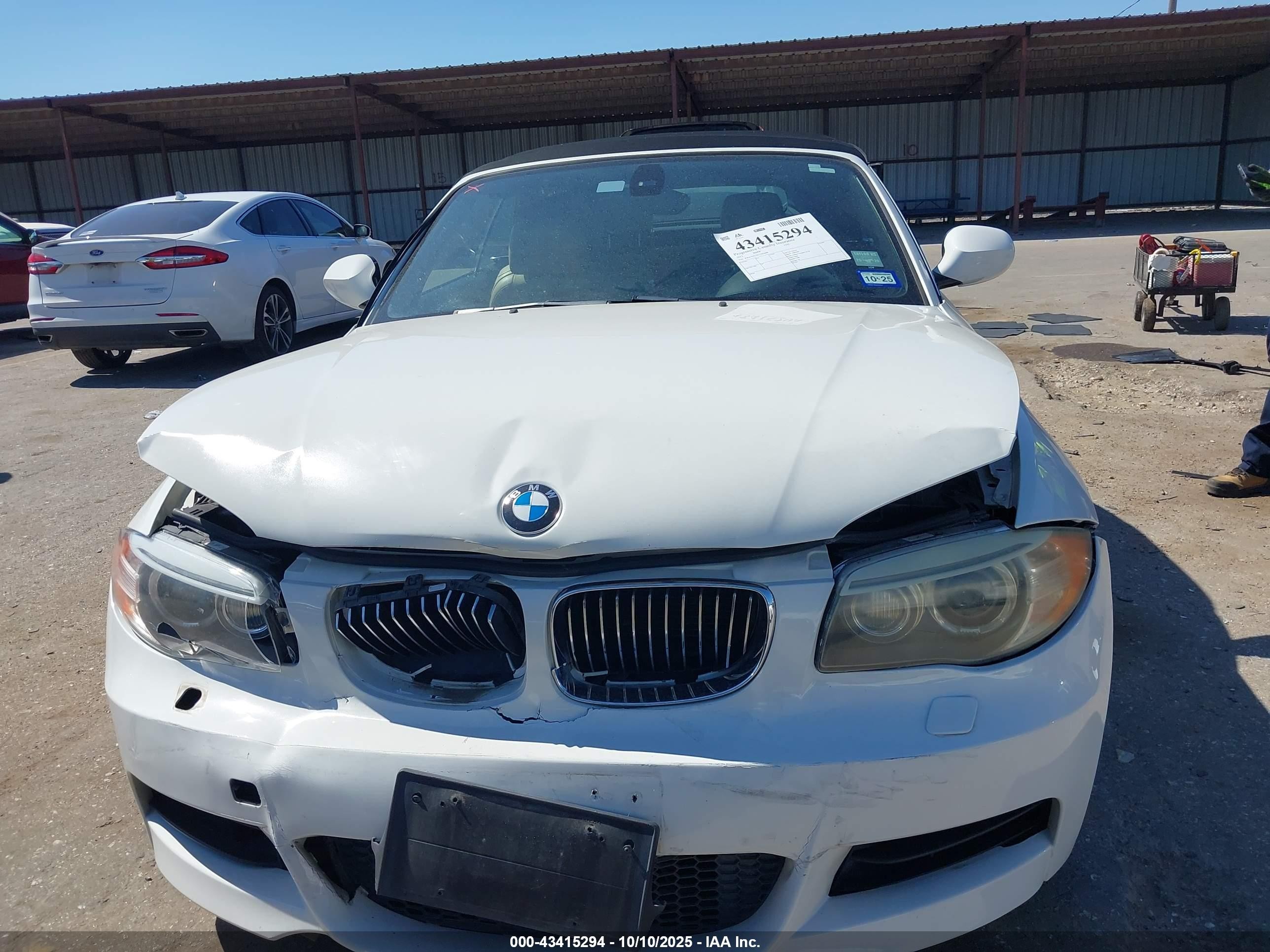 2012 Bmw 135i   White vin: WBAUN7C55CVM26600