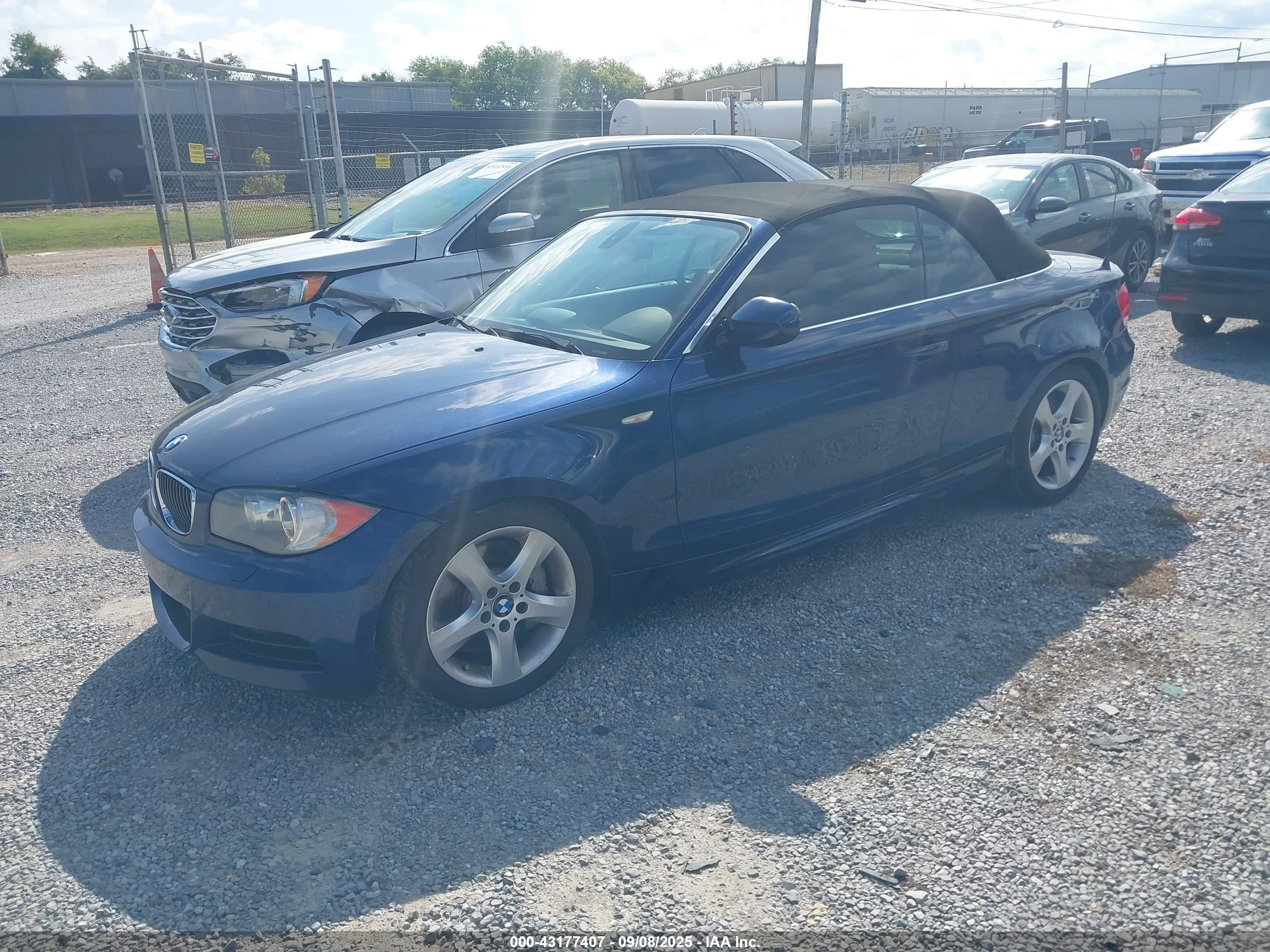 2011 Bmw 135i   Blue vin: WBAUN7C56BVM25423