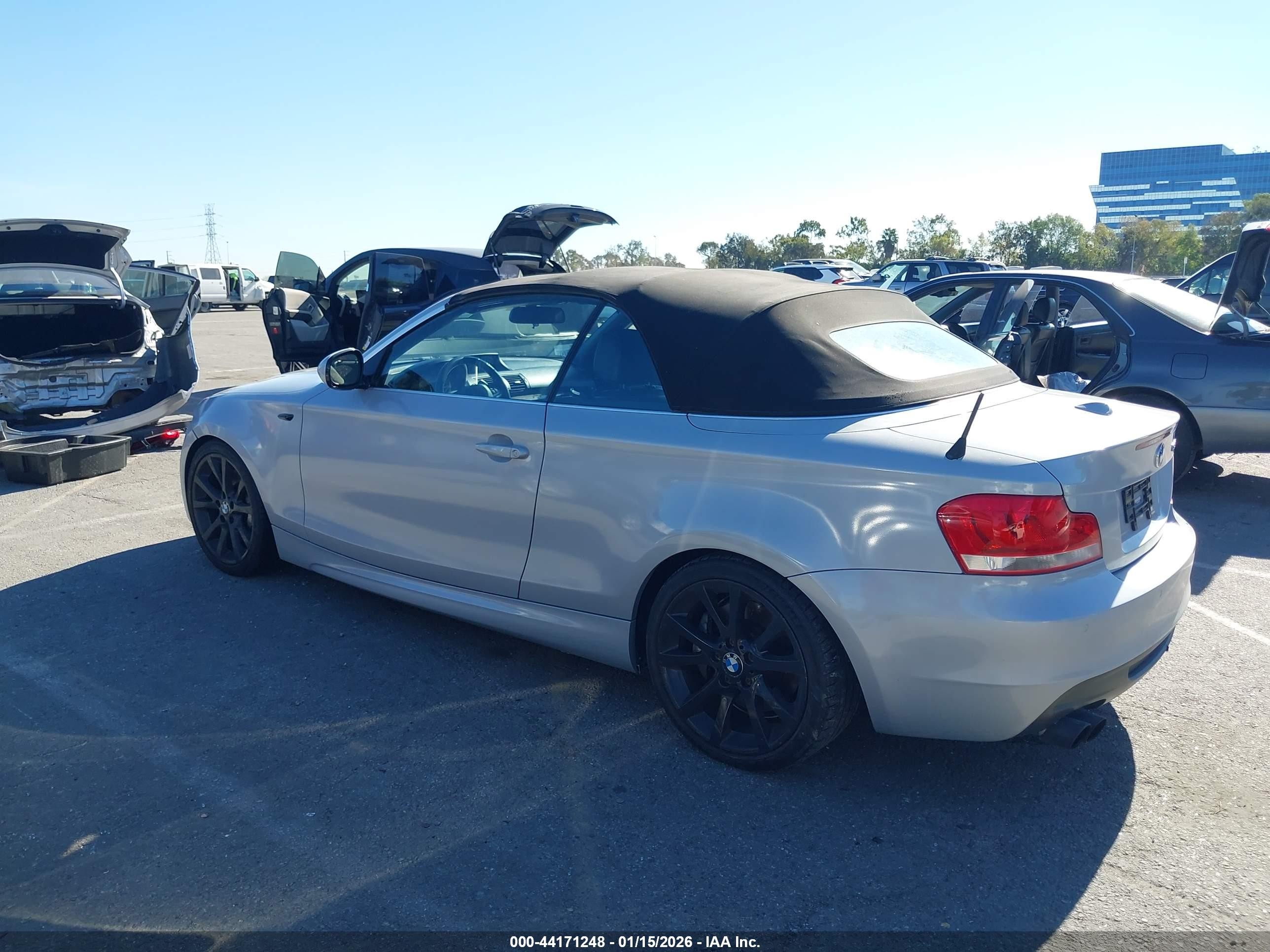 2013 Bmw 135i   Серебряный vin: WBAUN7C56DVM27109