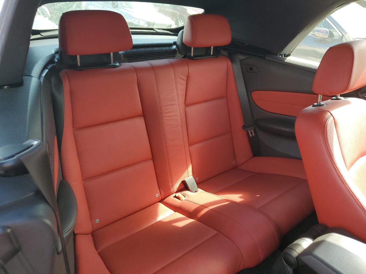 2011 Bmw 135 I Белый vin: WBAUN7C57BVM24071