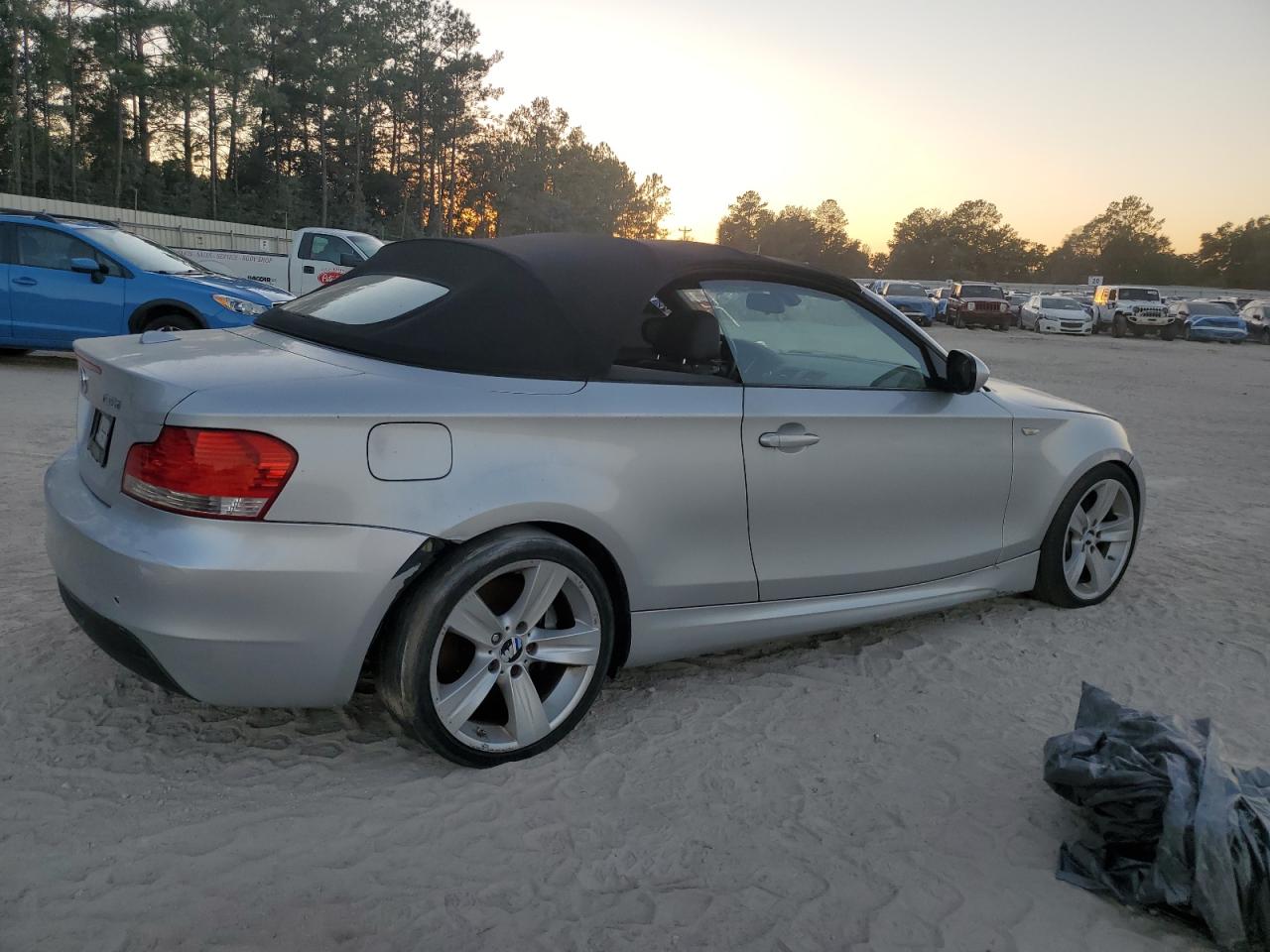 2011 Bmw 135 I Silver vin: WBAUN7C58BVM24323