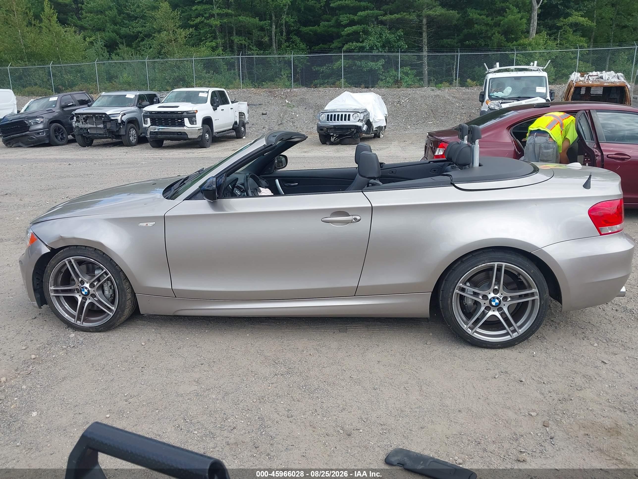 2013 Bmw 135i   Tan vin: WBAUN7C58DVM27208