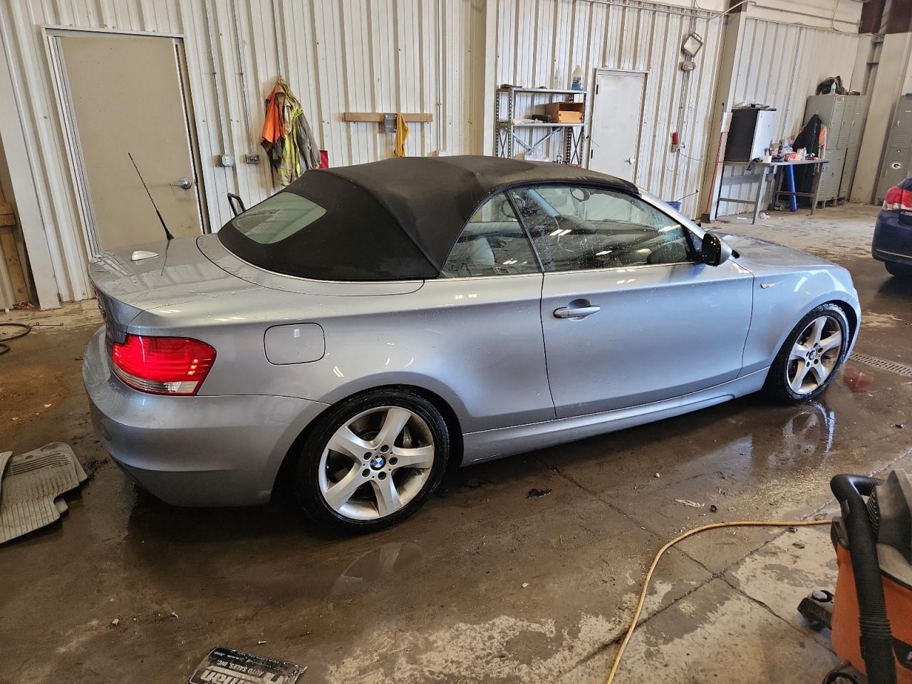 2011 Bmw 135 I Blue vin: WBAUN7C59BVM24394