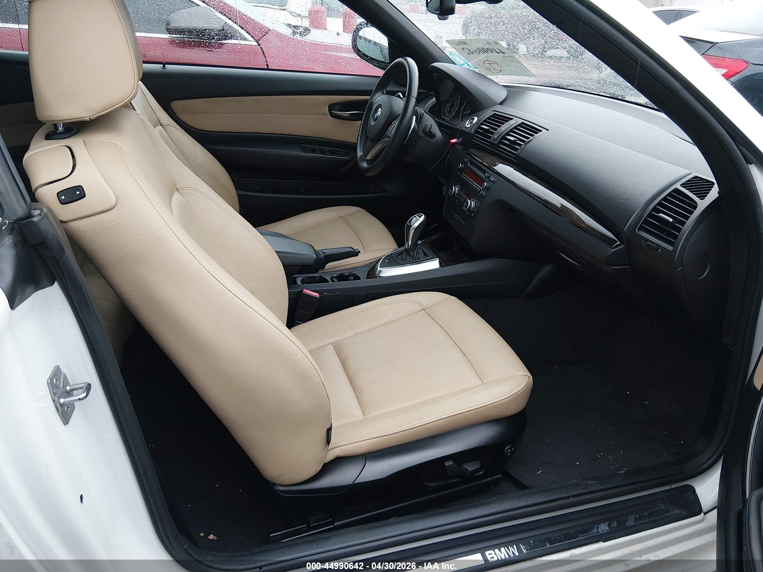 2011 Bmw 135i   White vin: WBAUN7C59BVM25500