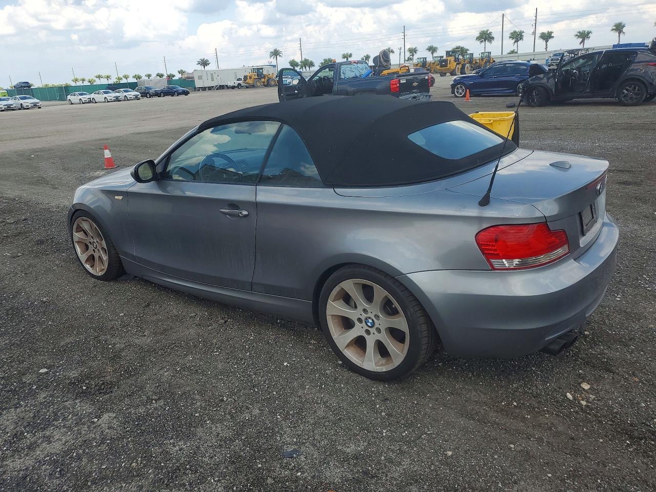 2011 Bmw 135 I Gray vin: WBAUN7C5XBVM24954