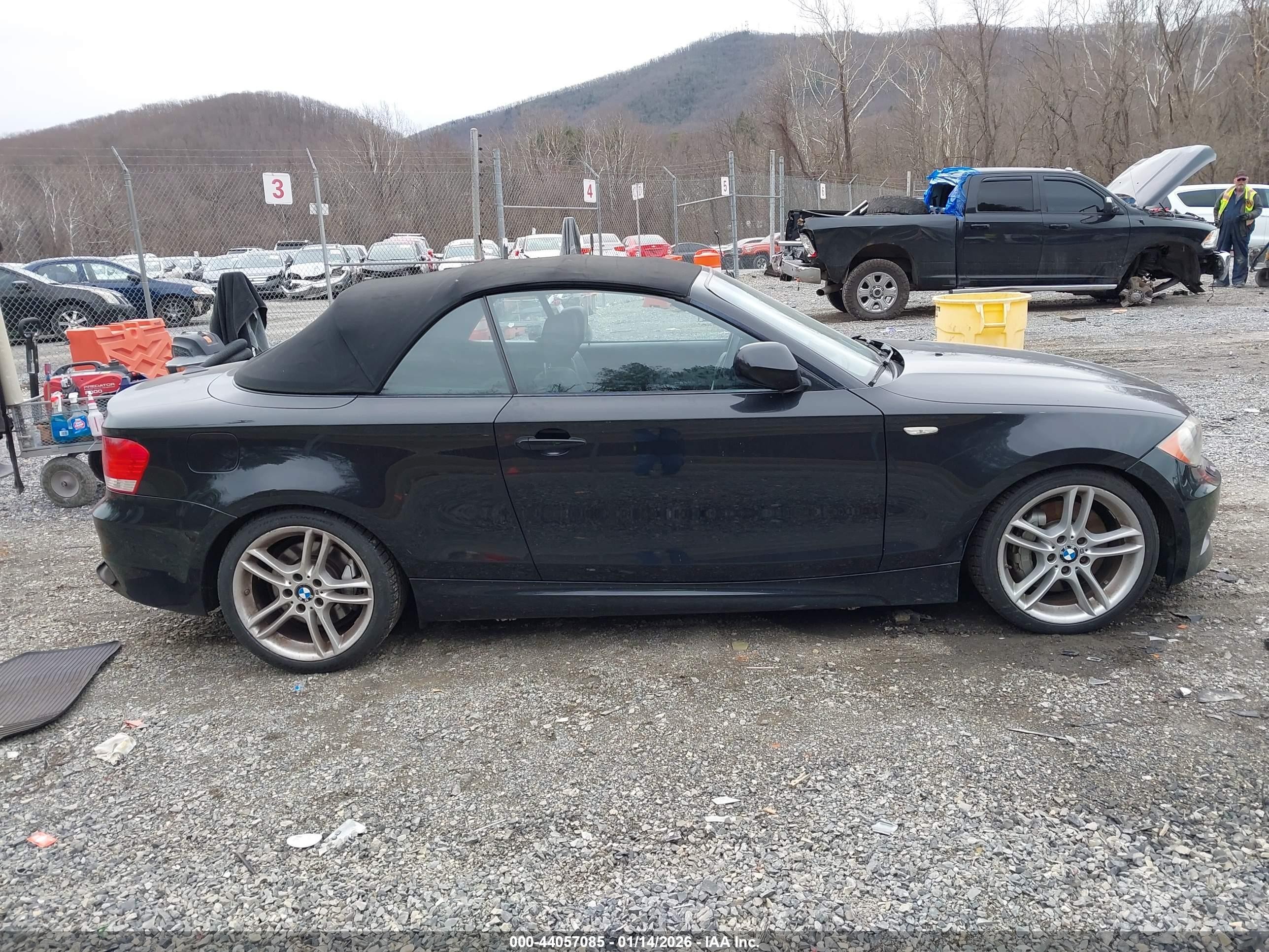 2011 Bmw 135i   Black vin: WBAUN7C5XBVM25246