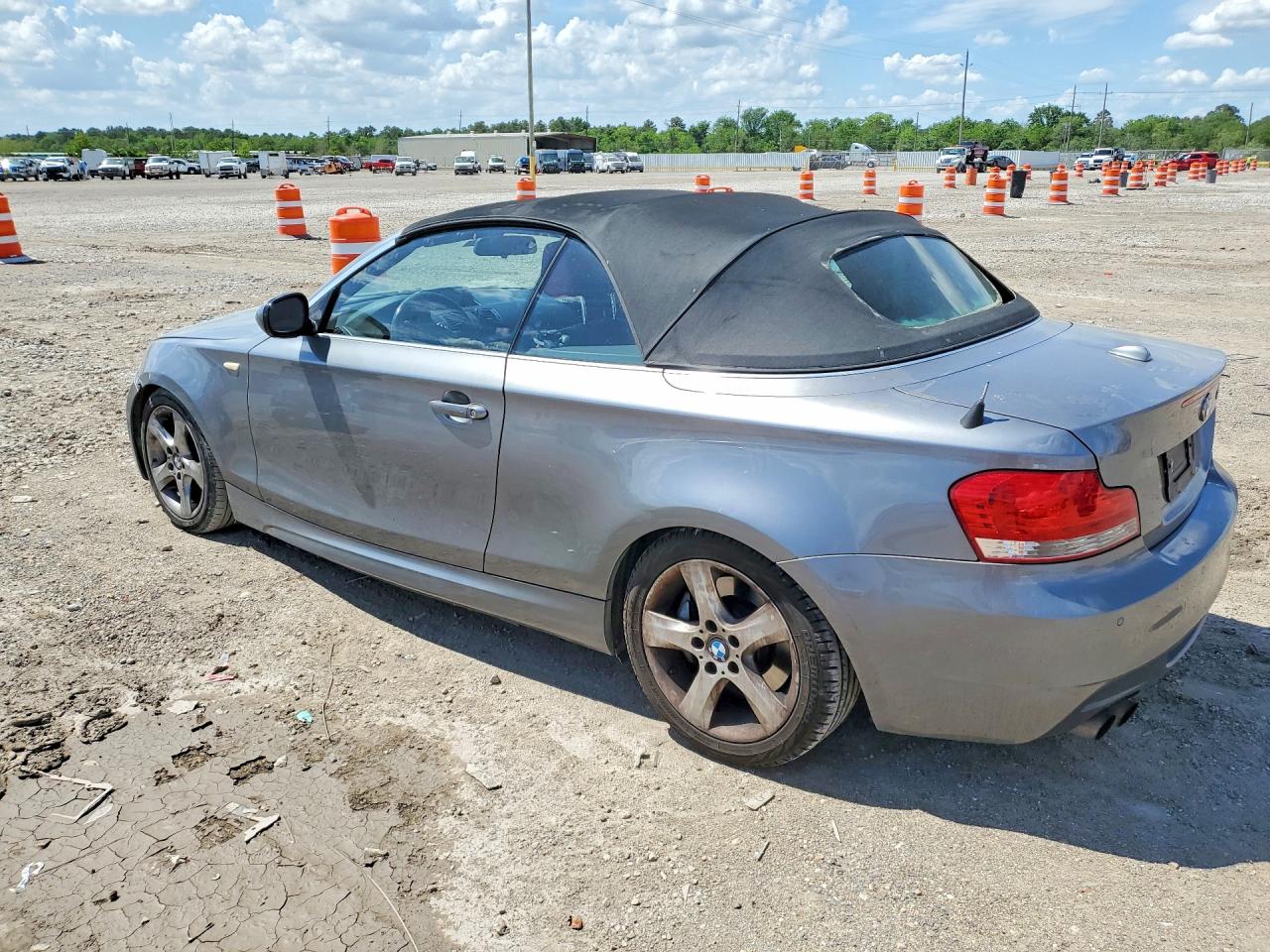 2011 Bmw 135 I Gray vin: WBAUN7C5XBVM25425
