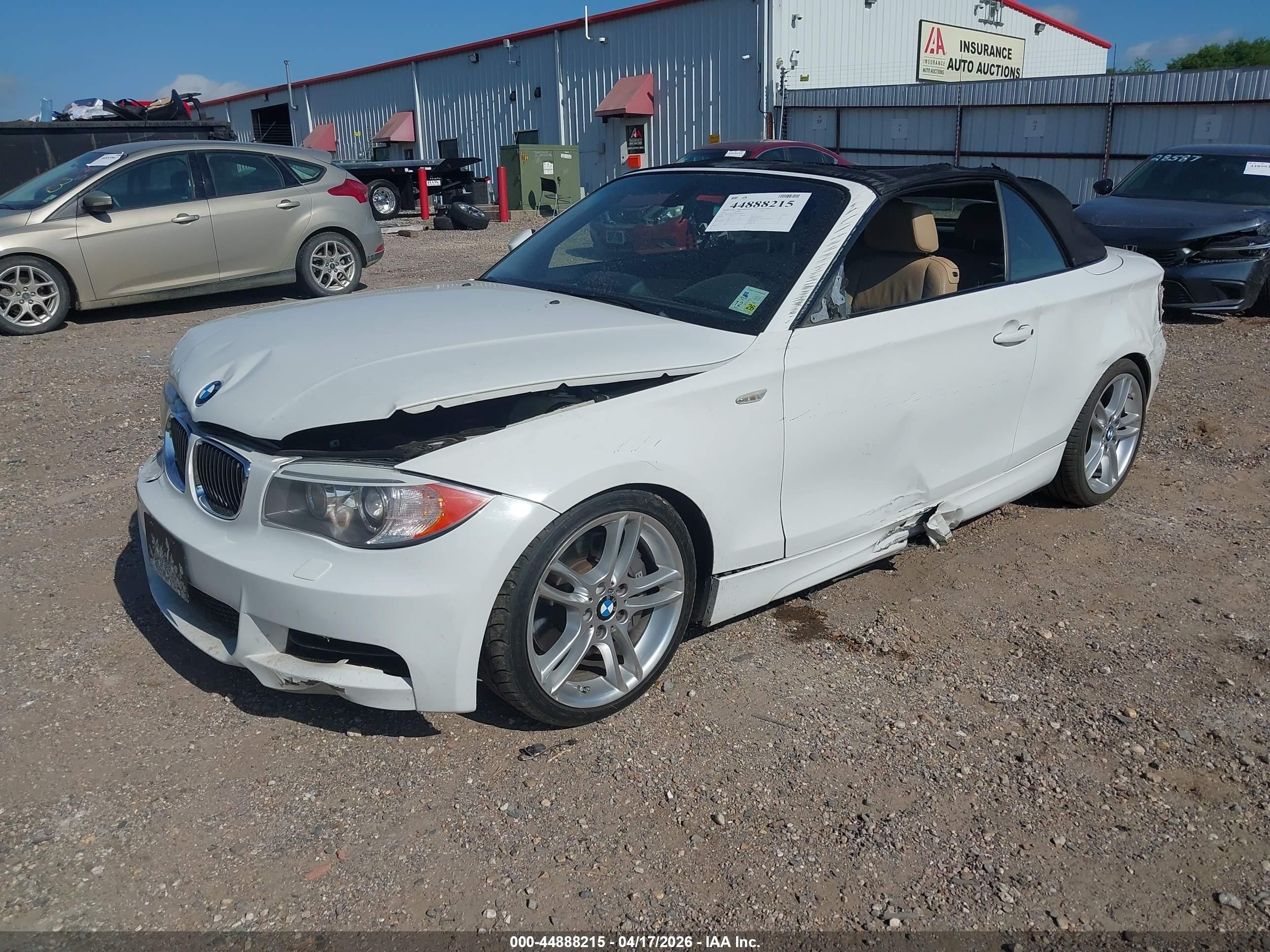 2013 Bmw 135i   White vin: WBAUN7C5XDVM28196