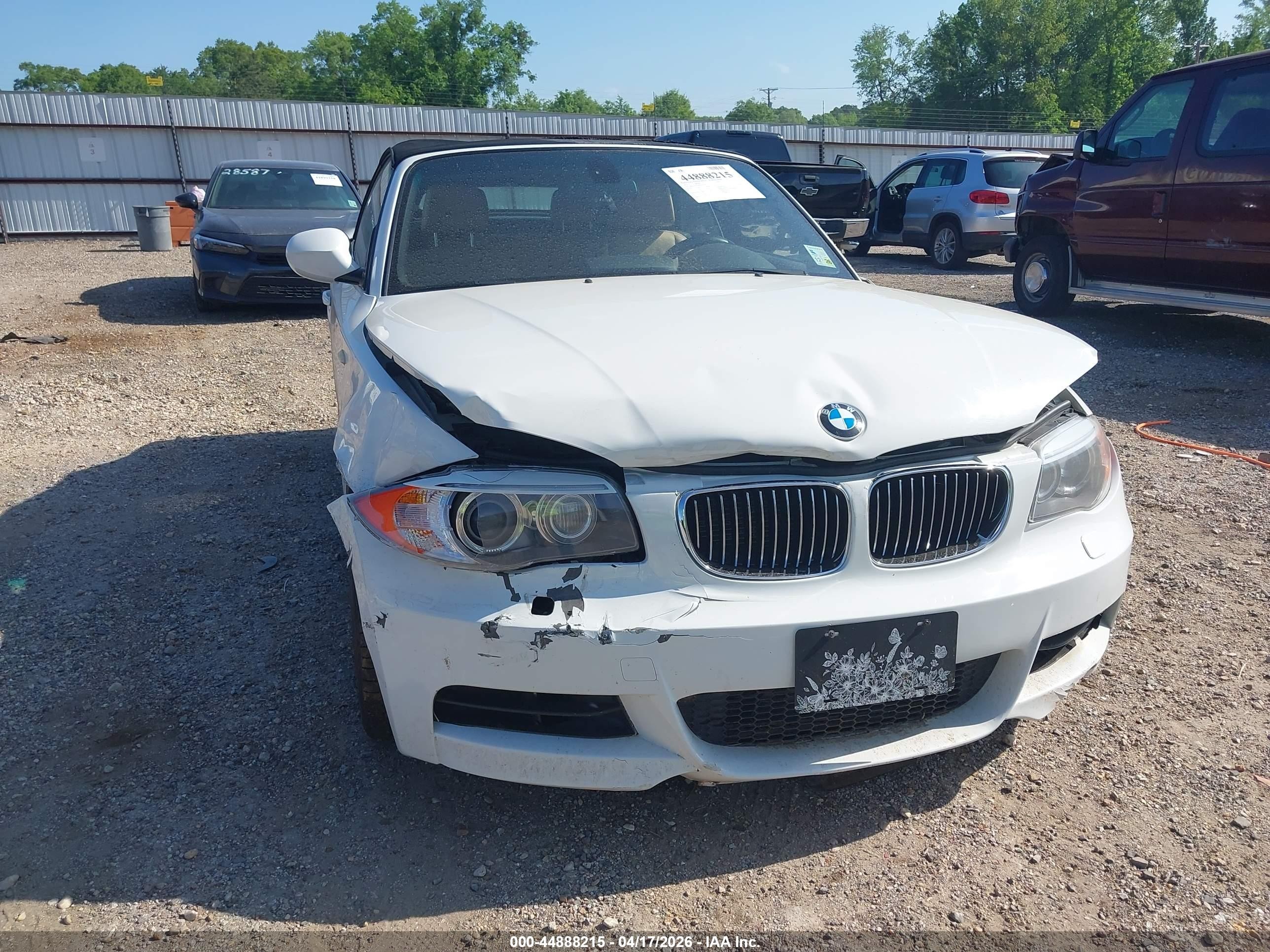 2013 Bmw 135i   White vin: WBAUN7C5XDVM28196