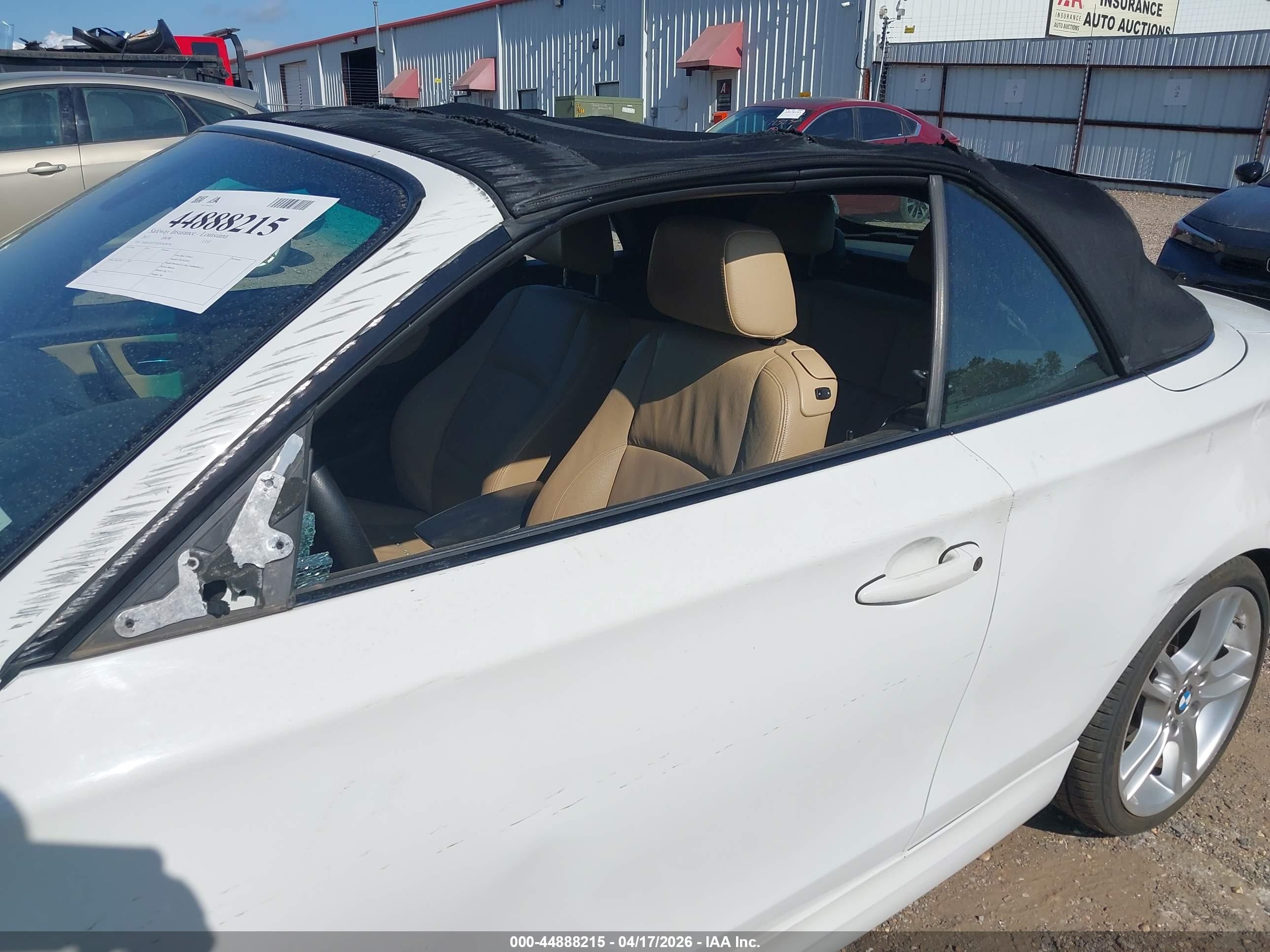 2013 Bmw 135i   White vin: WBAUN7C5XDVM28196