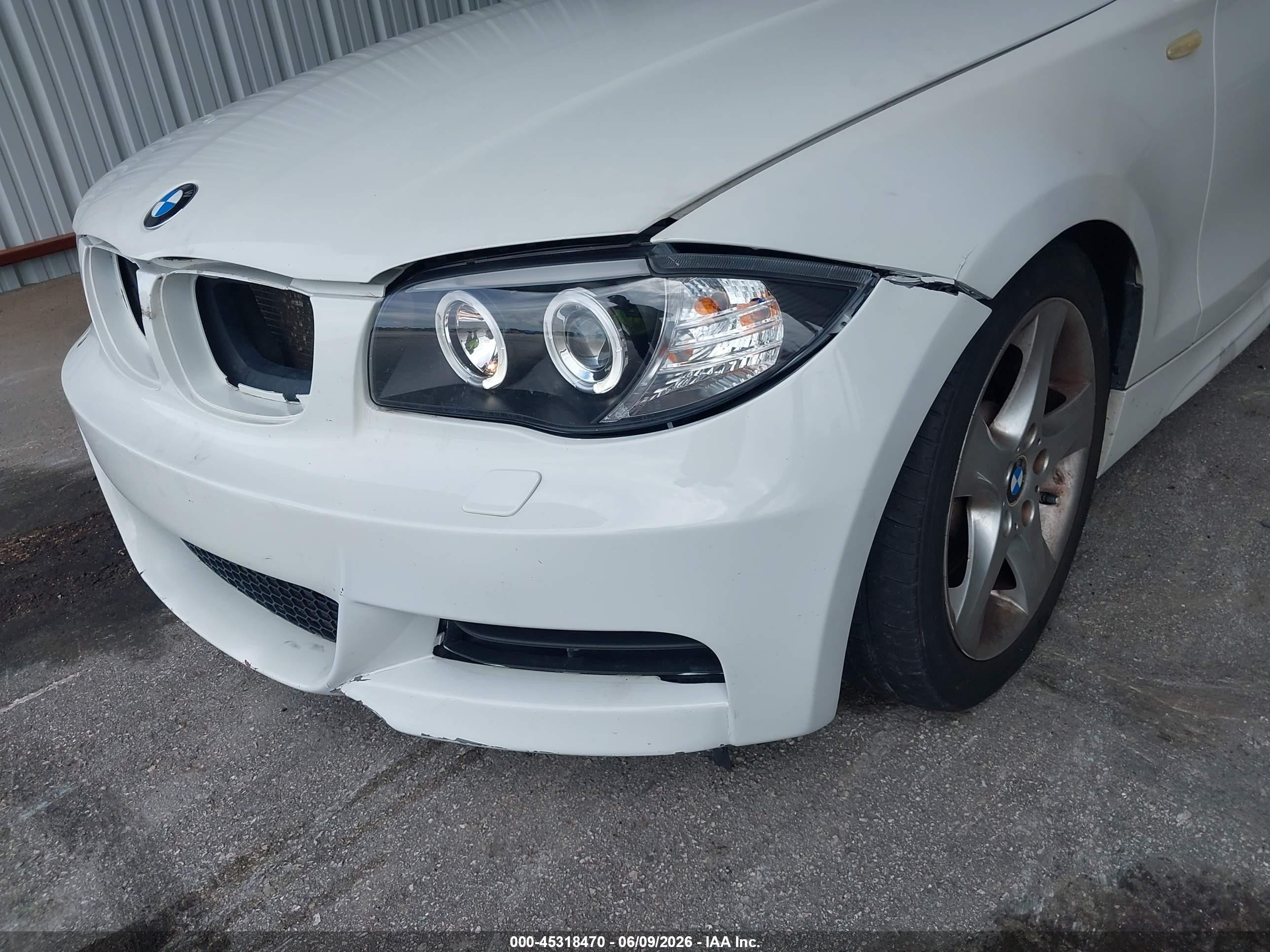 2008 Bmw 135i   White vin: WBAUN93508VF54989