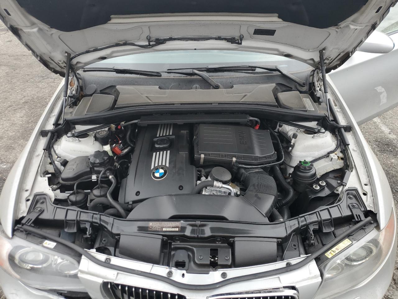 2008 Bmw 135 I Серебряный vin: WBAUN93518VF55682