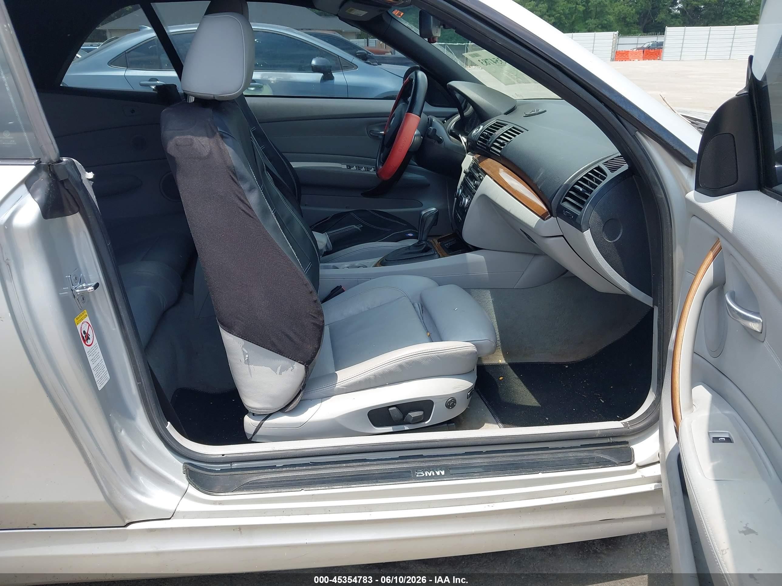 2009 Bmw 135i   White vin: WBAUN93519VK40069