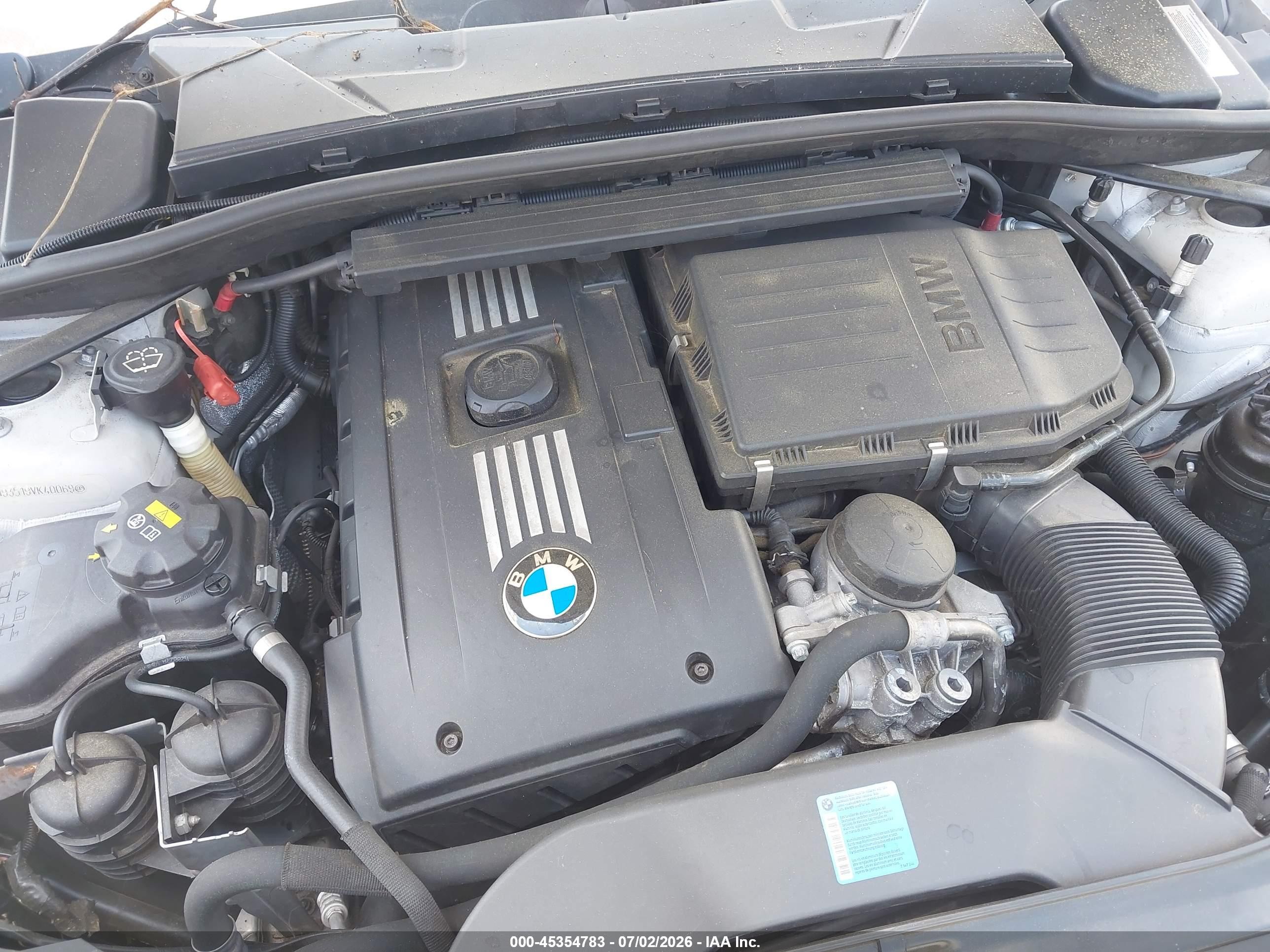2009 Bmw 135i   White vin: WBAUN93519VK40069