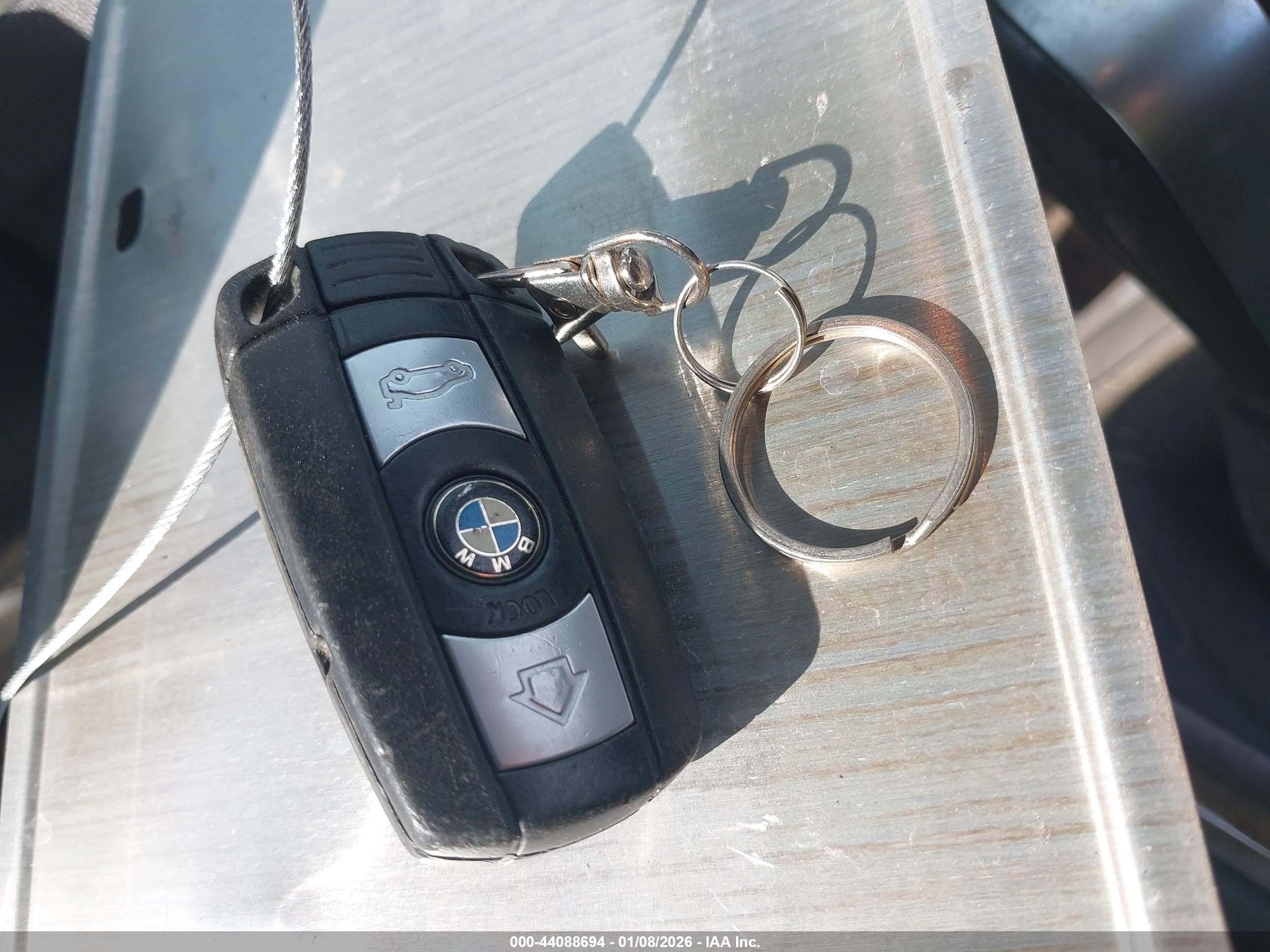 2009 Bmw 135i   Red vin: WBAUN93529VK41117